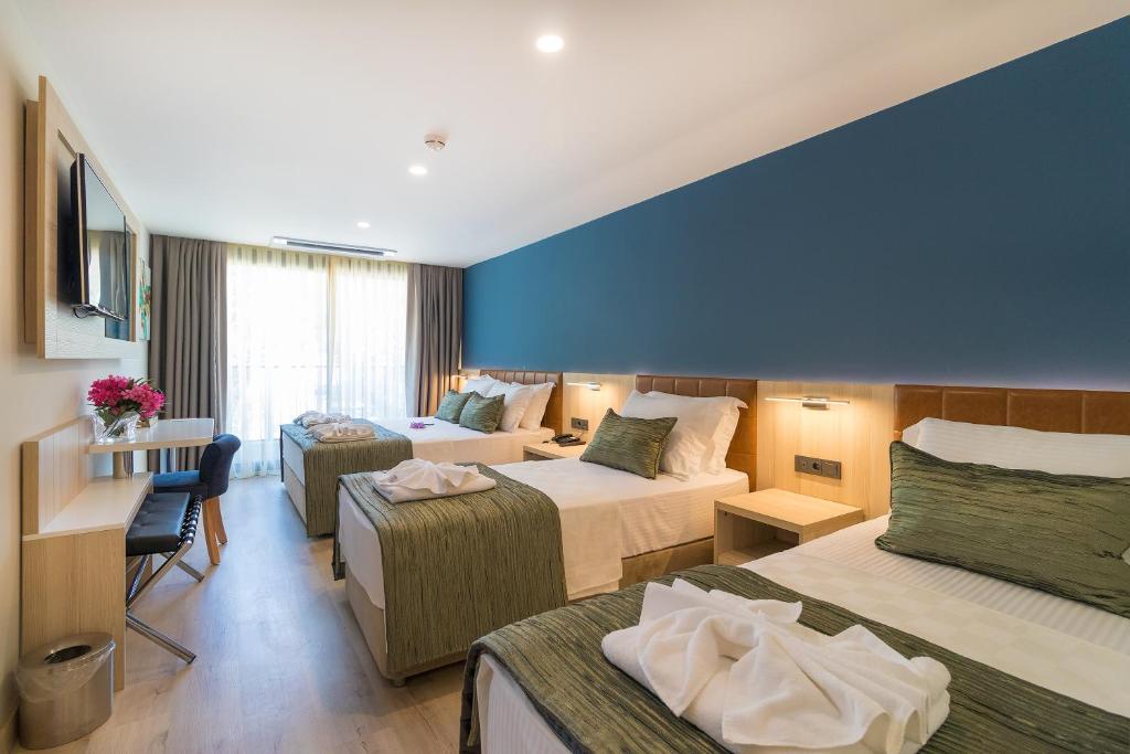 Quadruple Mountain View