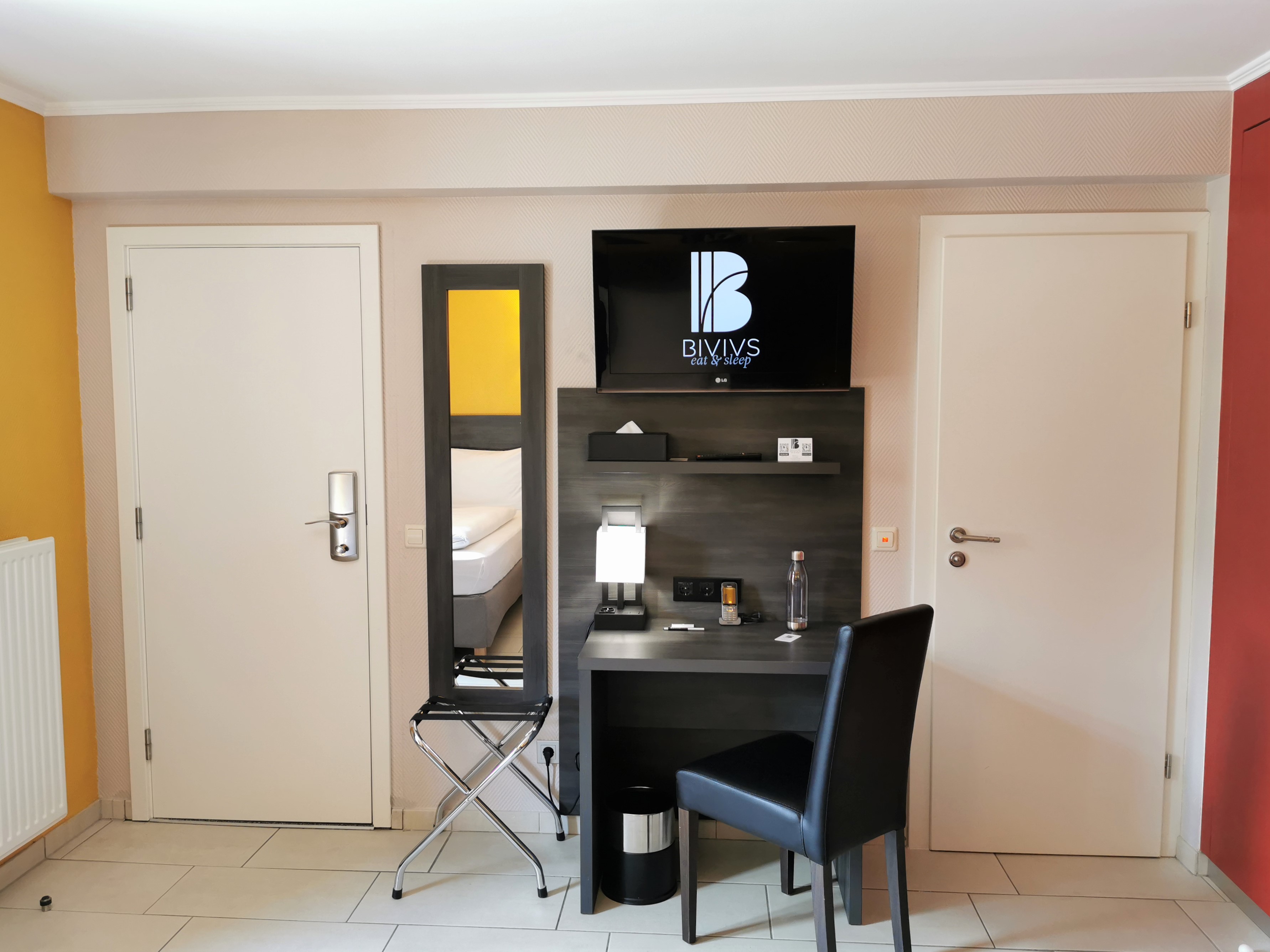 Double Queen Size Bed