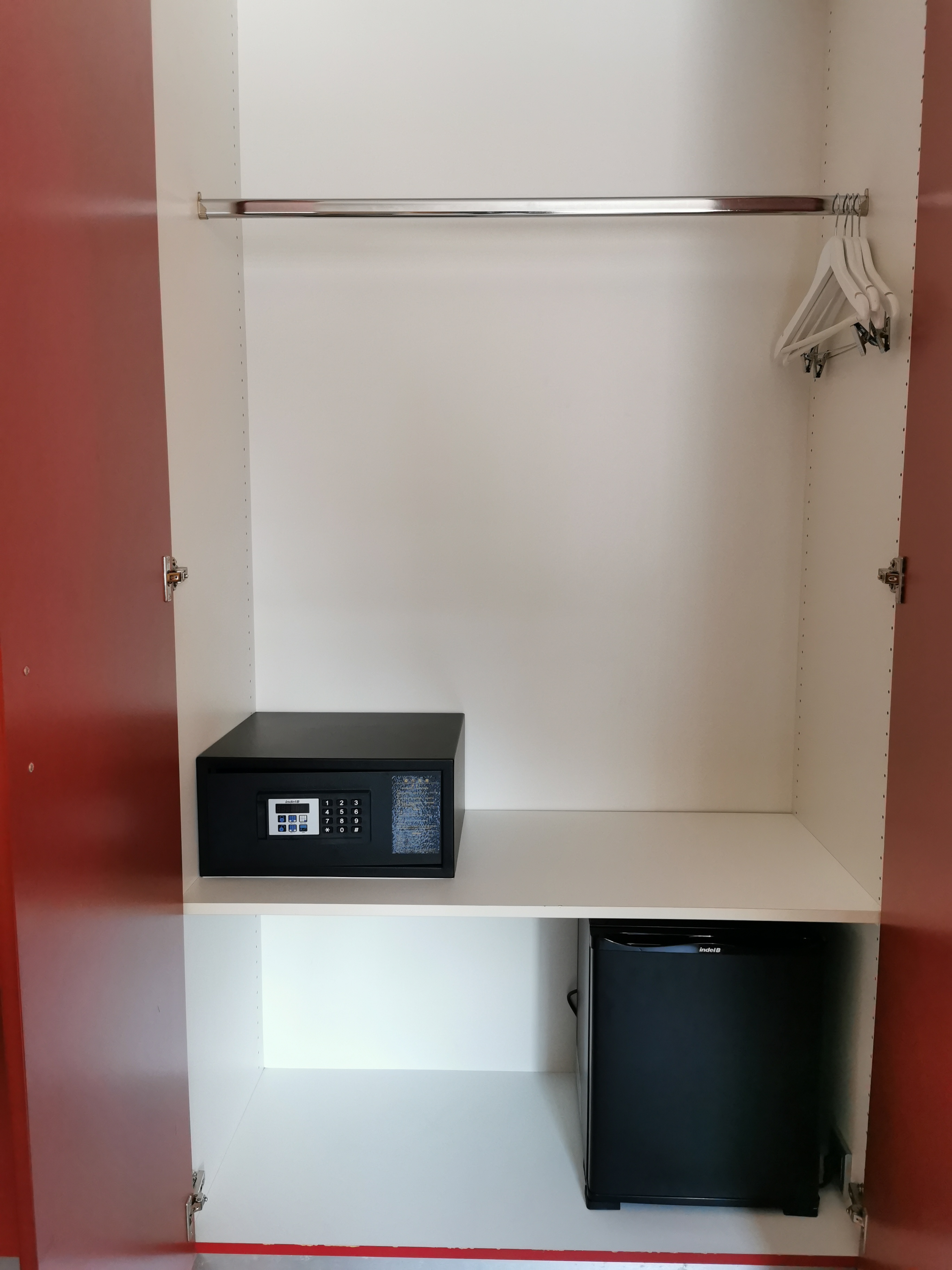 Double Queen Size Bed