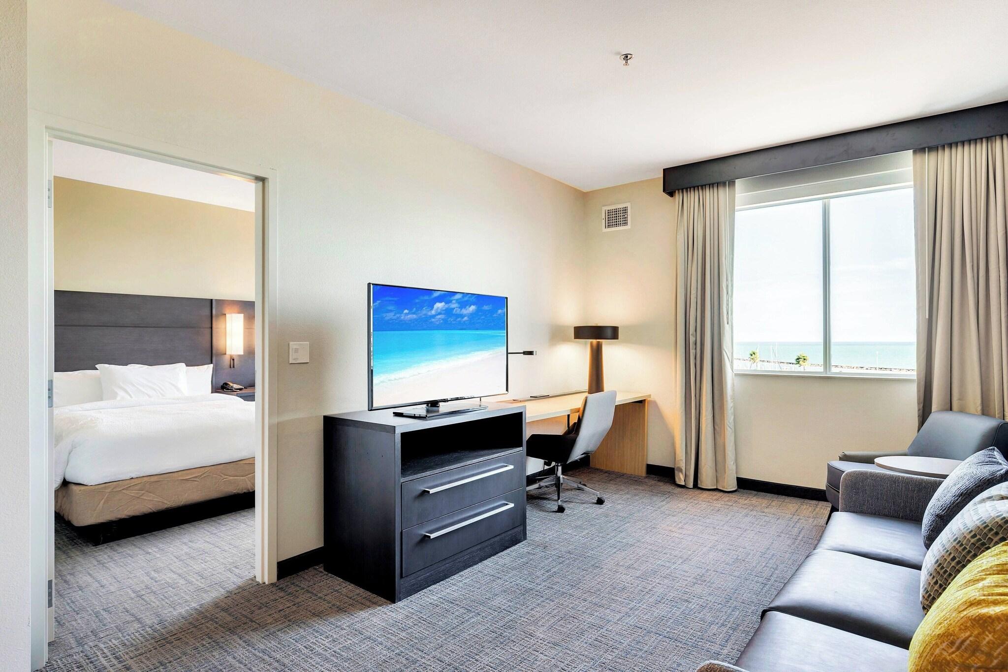 Suite Bay View King Bed