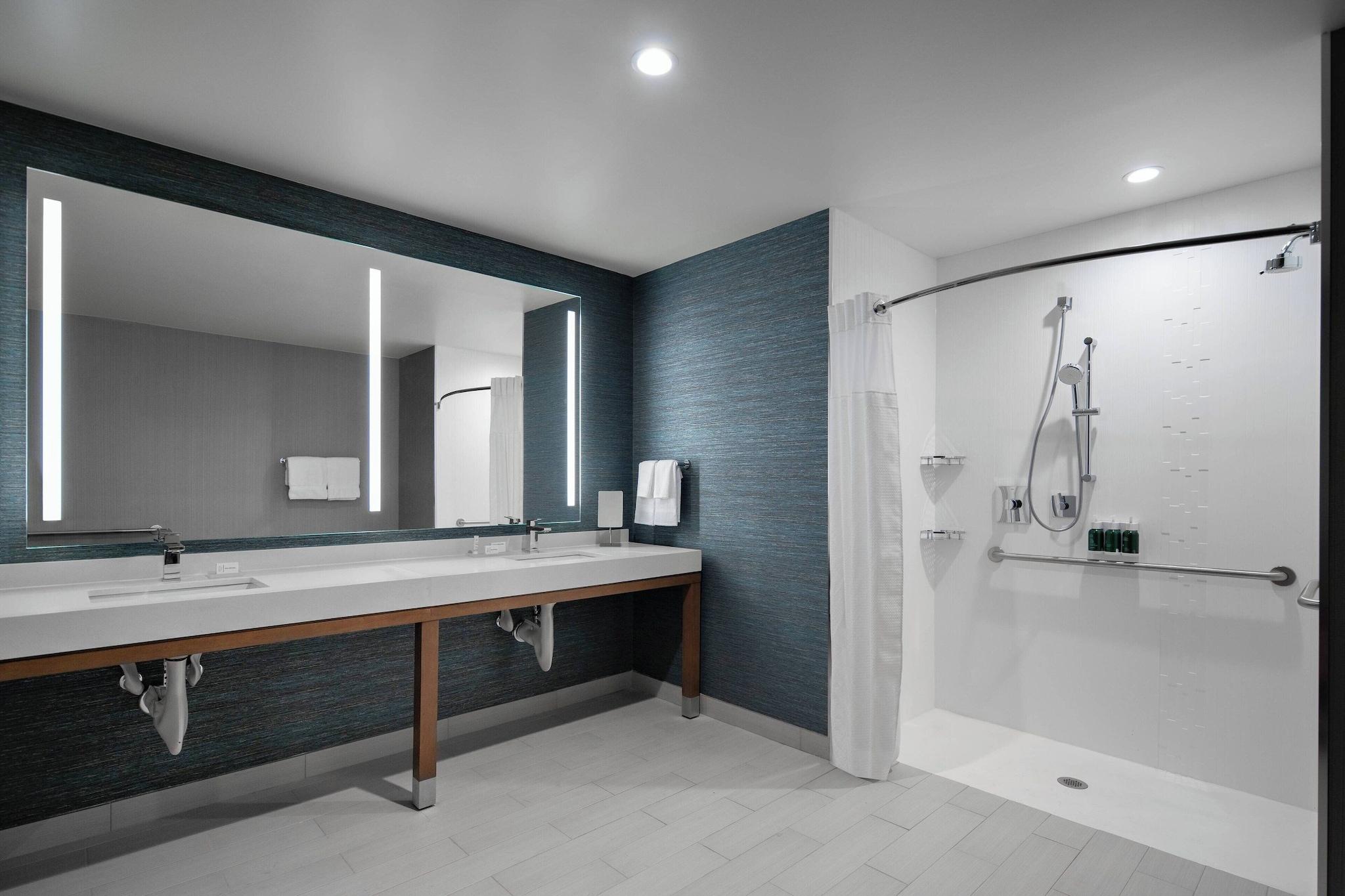 Suite Two Queen Beds