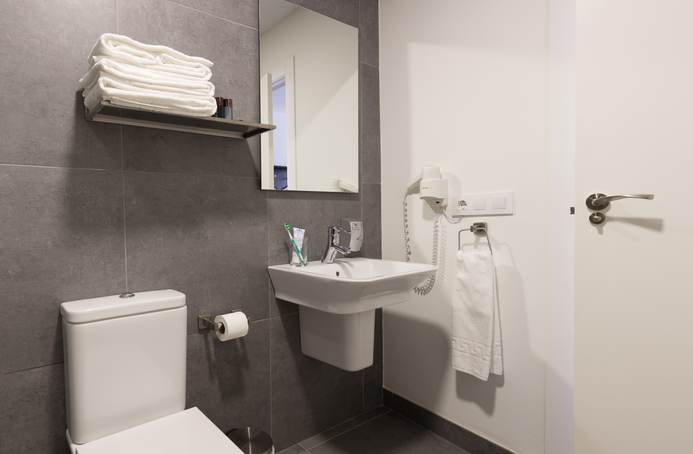 Apartment Capacity 4