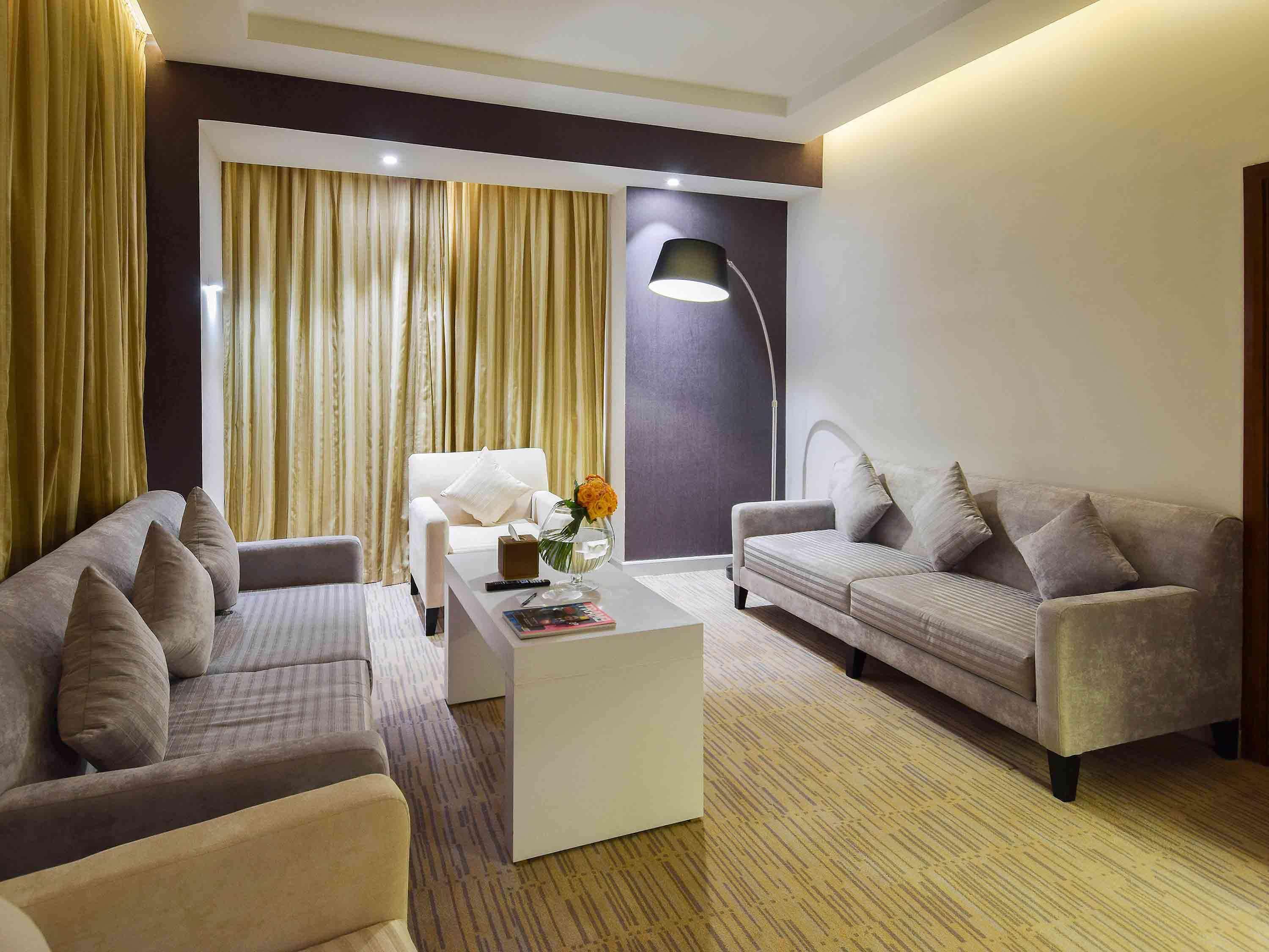 Suite Queen Size Bed