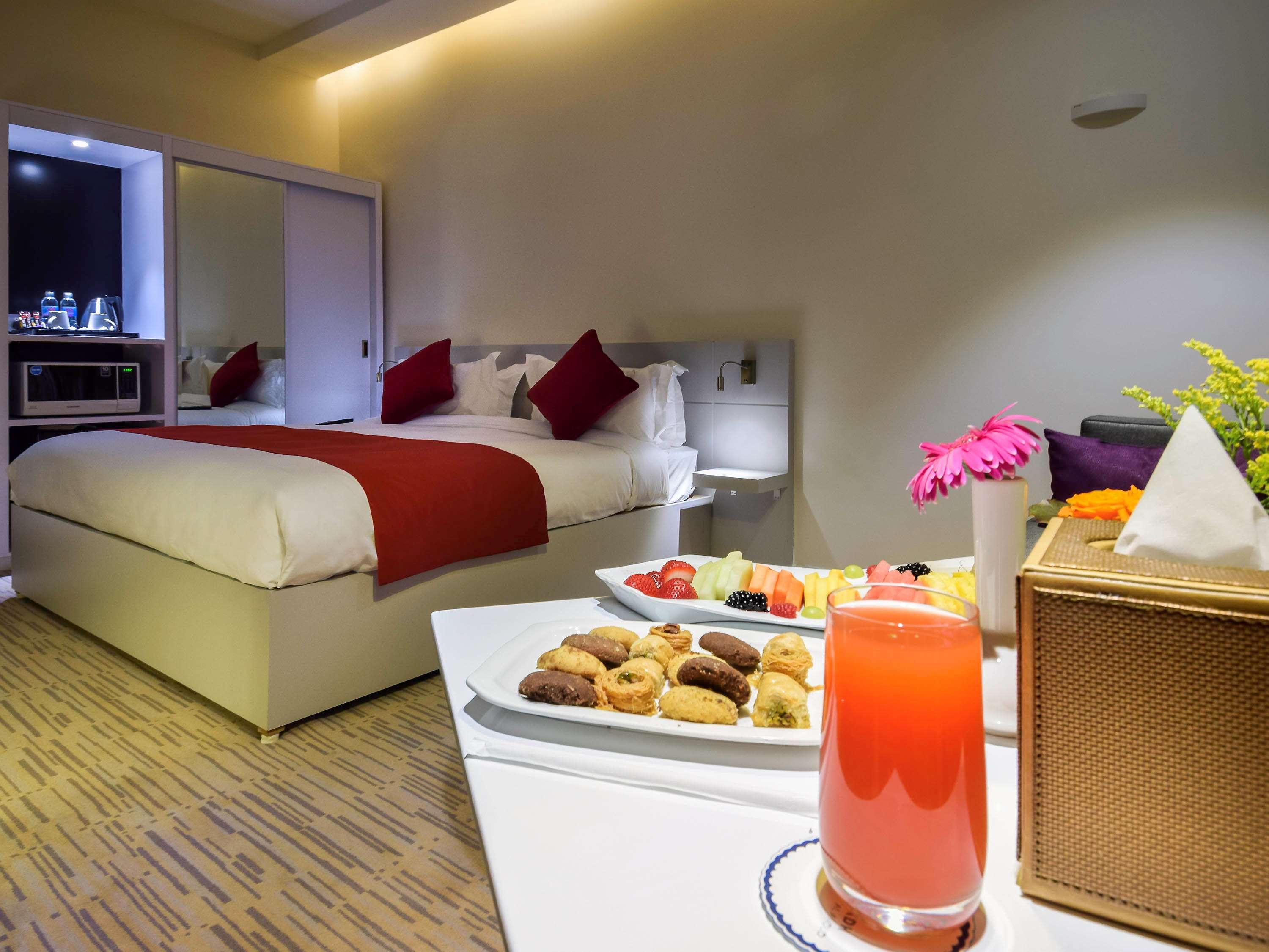 Junior Suite Queen Size Bed