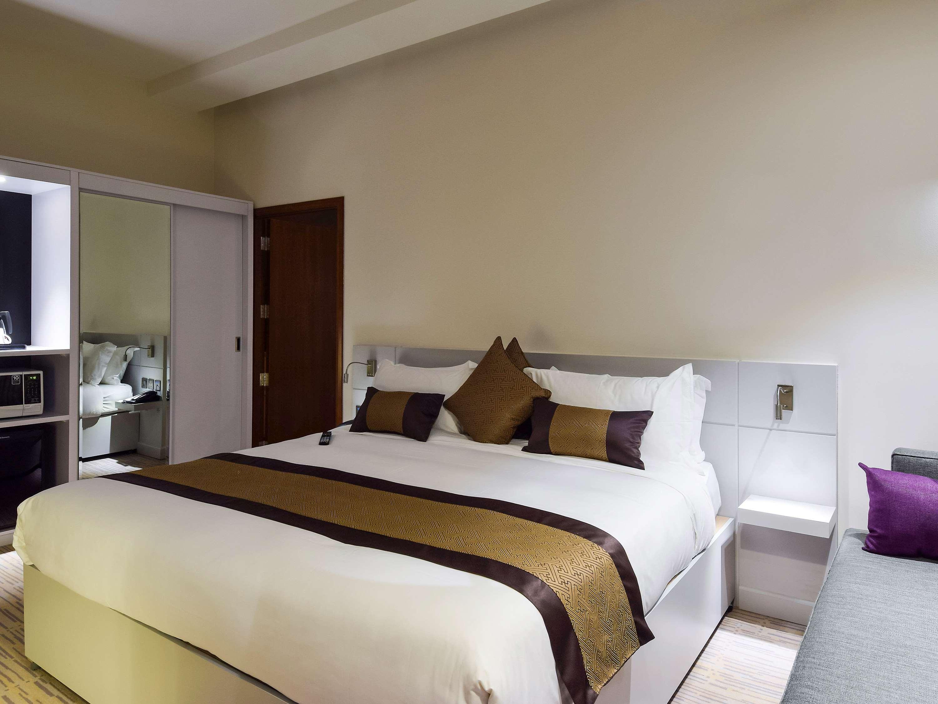 Double Queen Size Bed