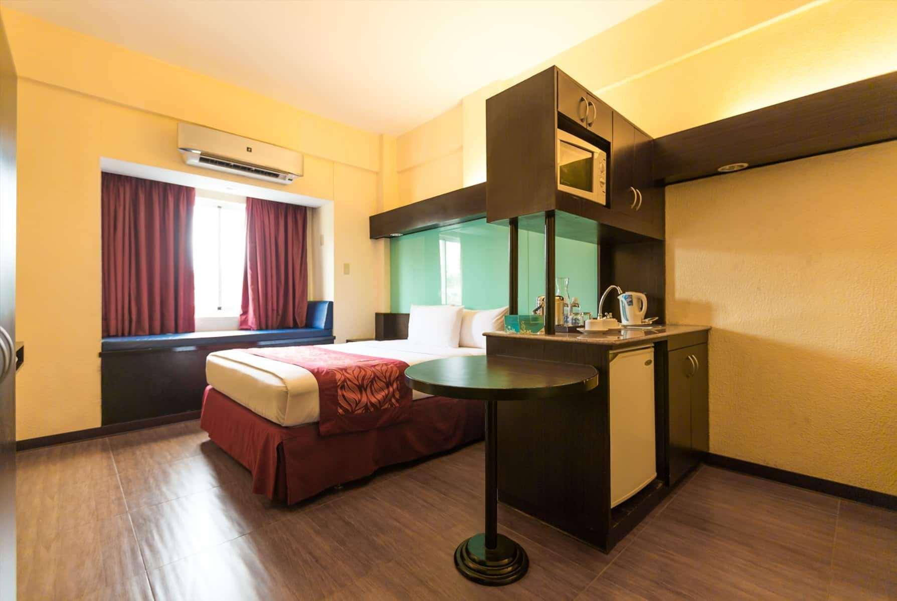 Double Queen Size Bed