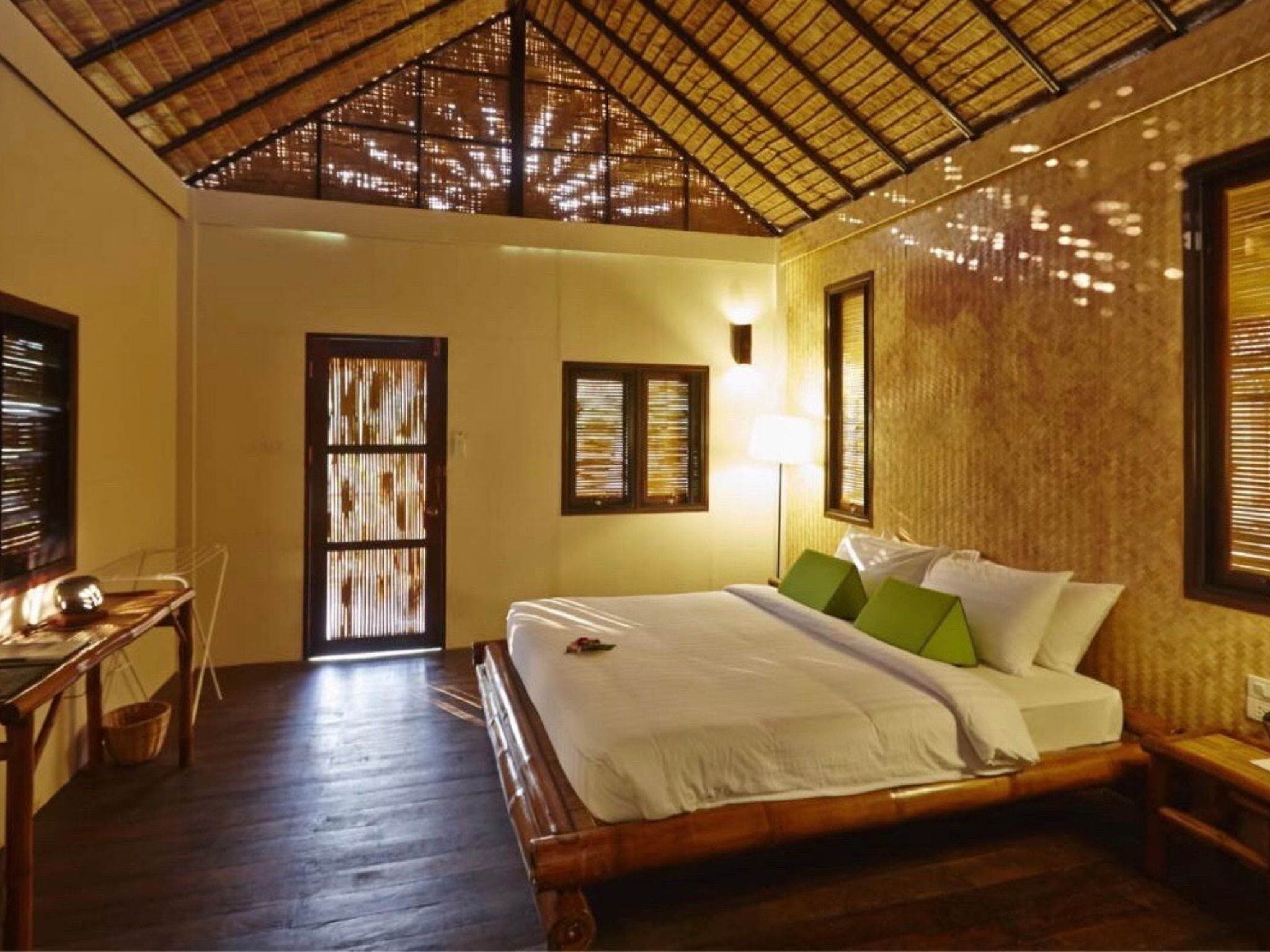 Double or Twin Standard