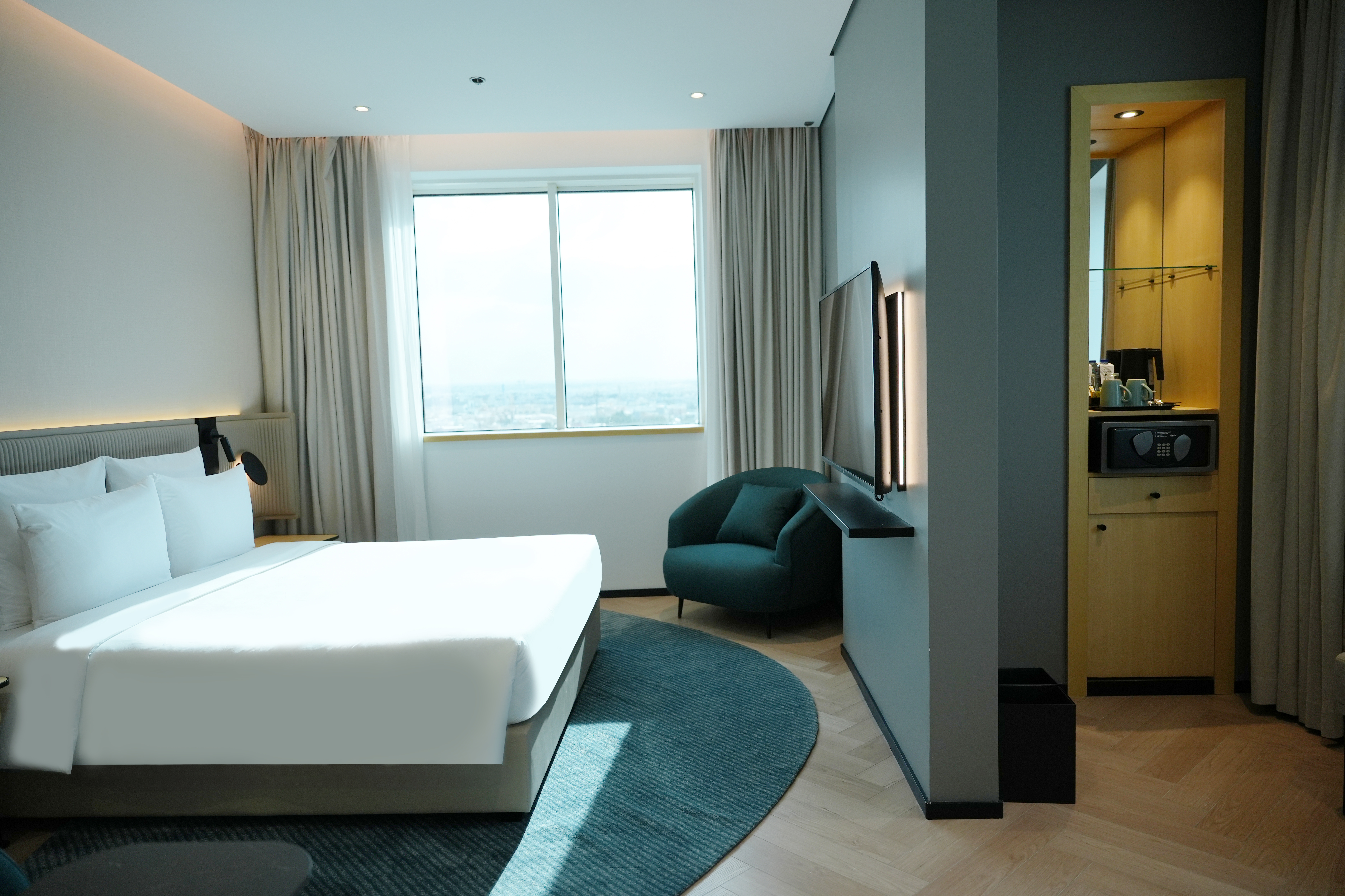 Double Deluxe Queen Bed