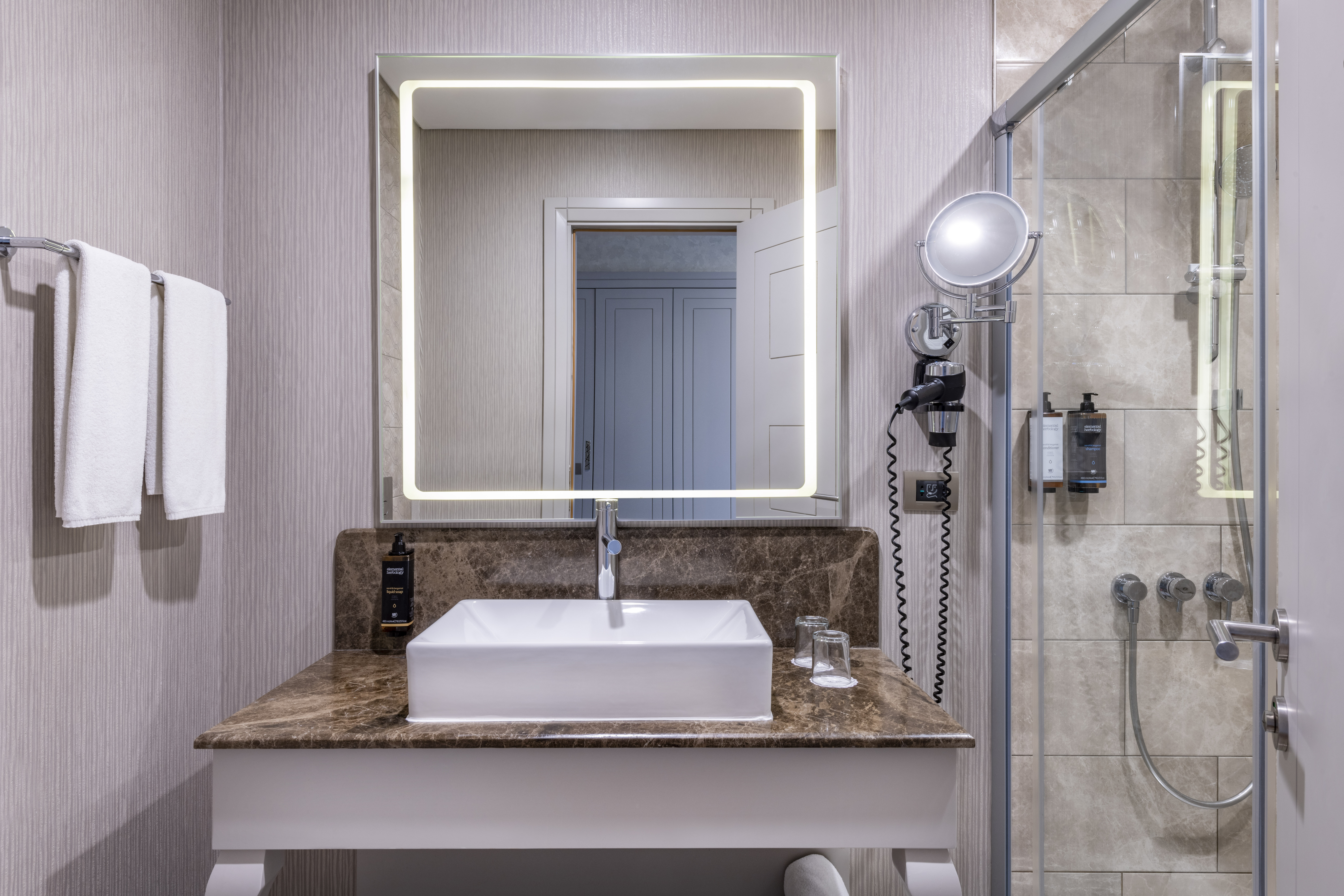 Double Single Superior