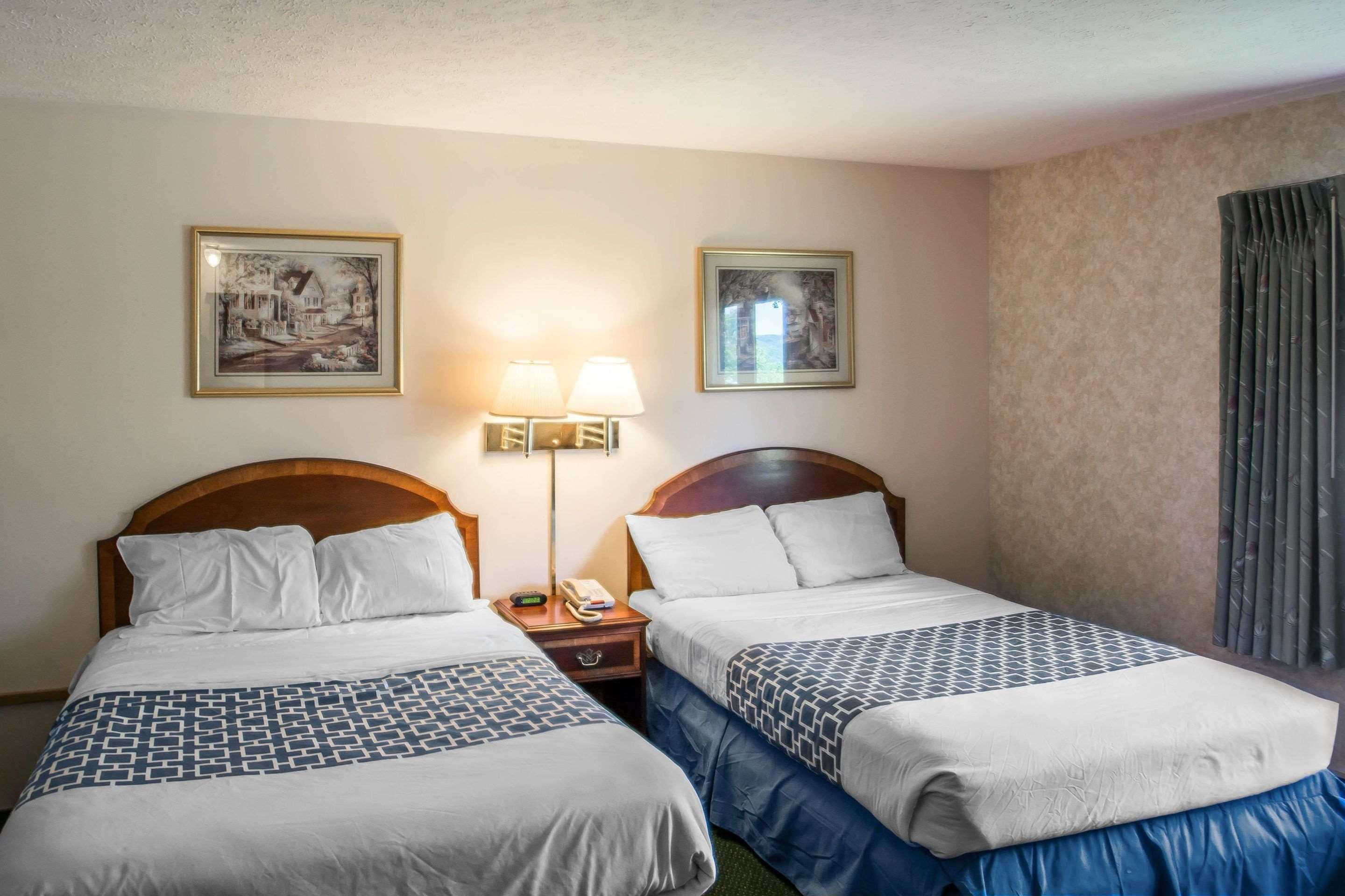 Quadruple Two Double Beds