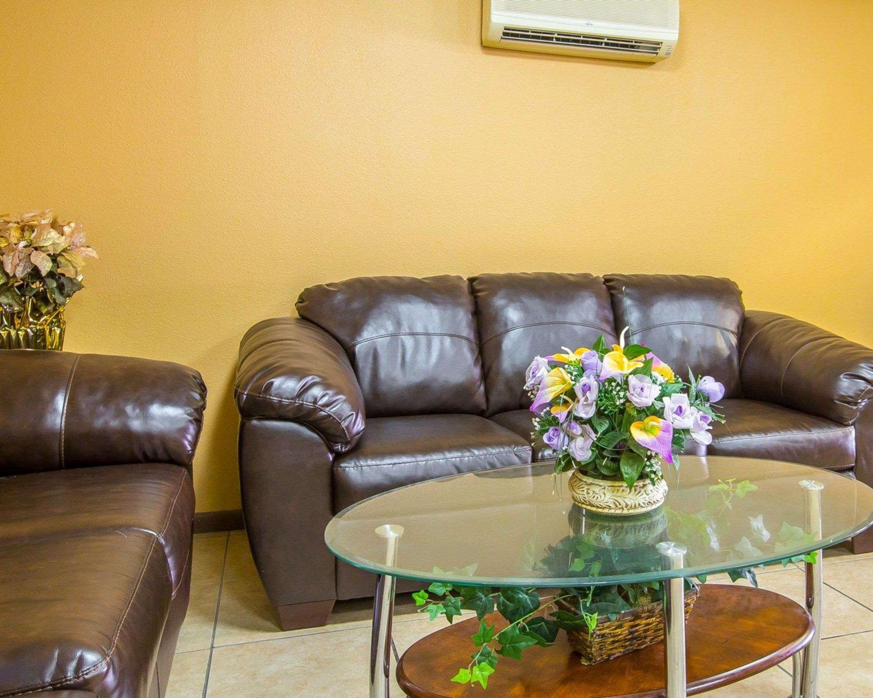 Double Queen Bed Non Smoking