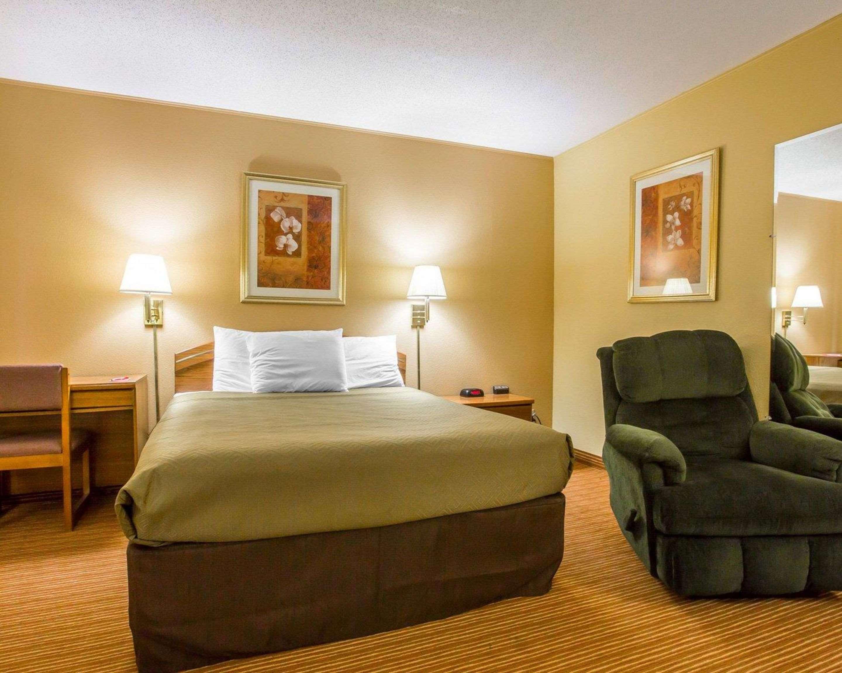 Double Queen Bed Non Smoking