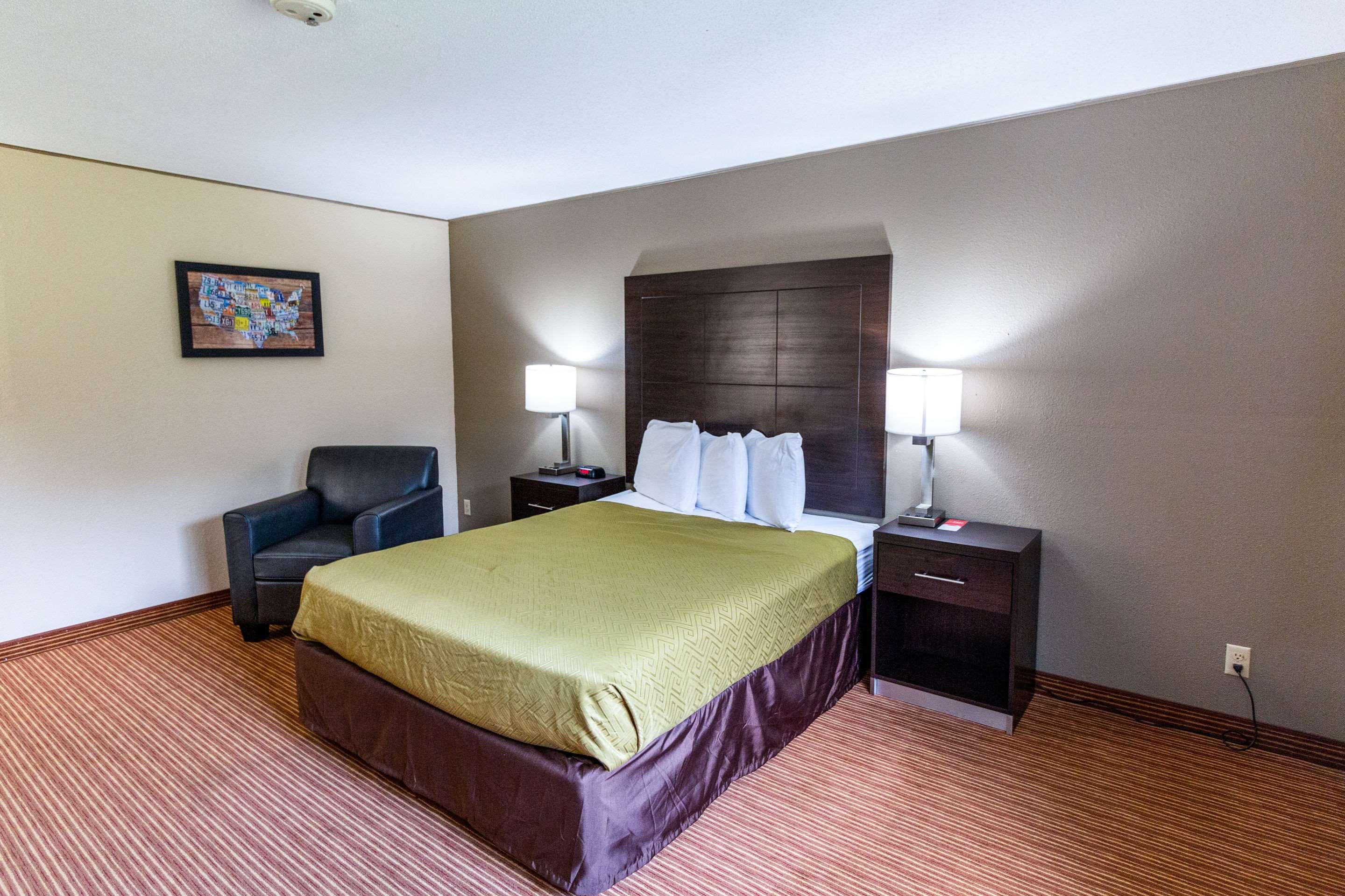 Double Queen Bed Non Smoking