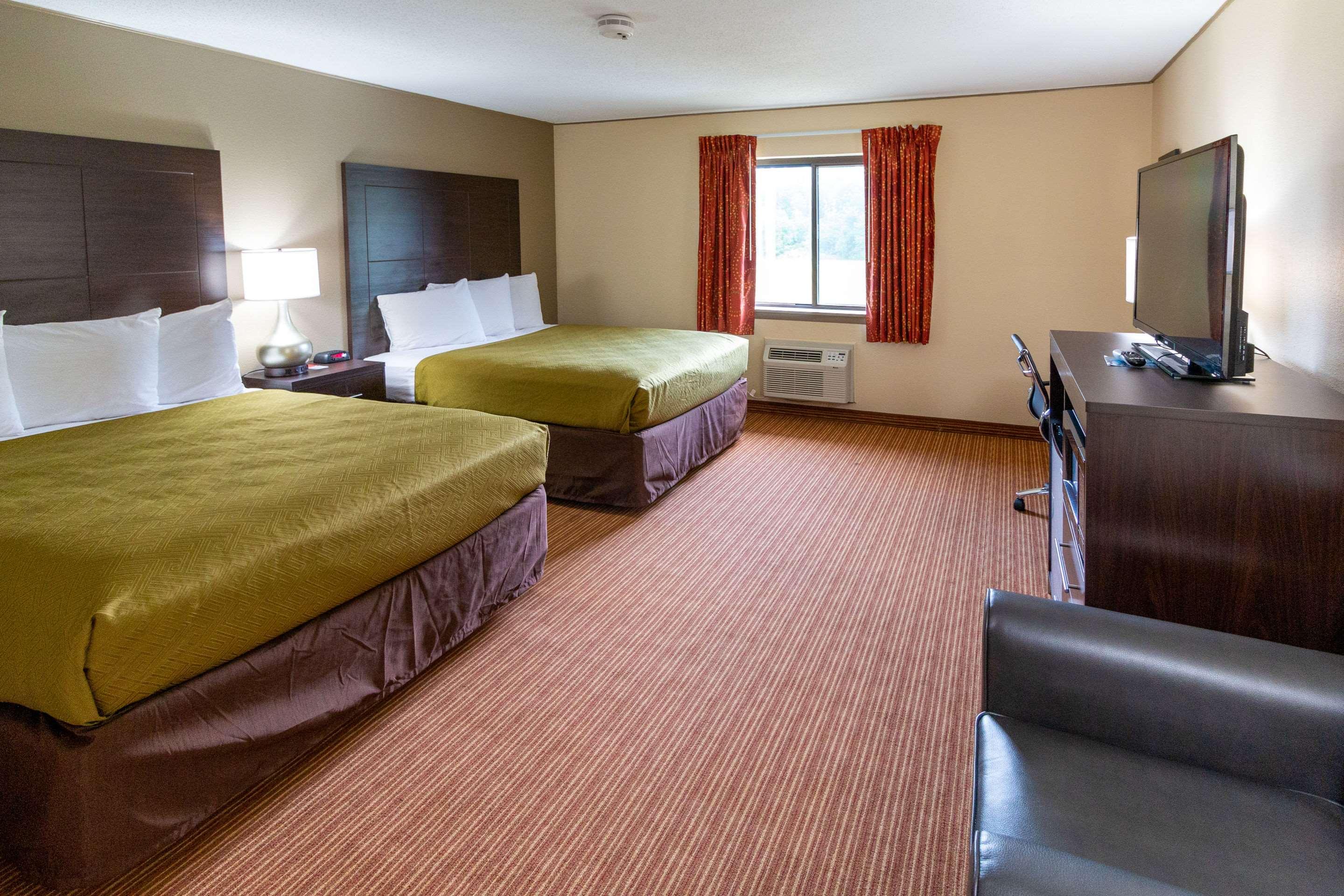 Double Two Queen Beds Non Smoking