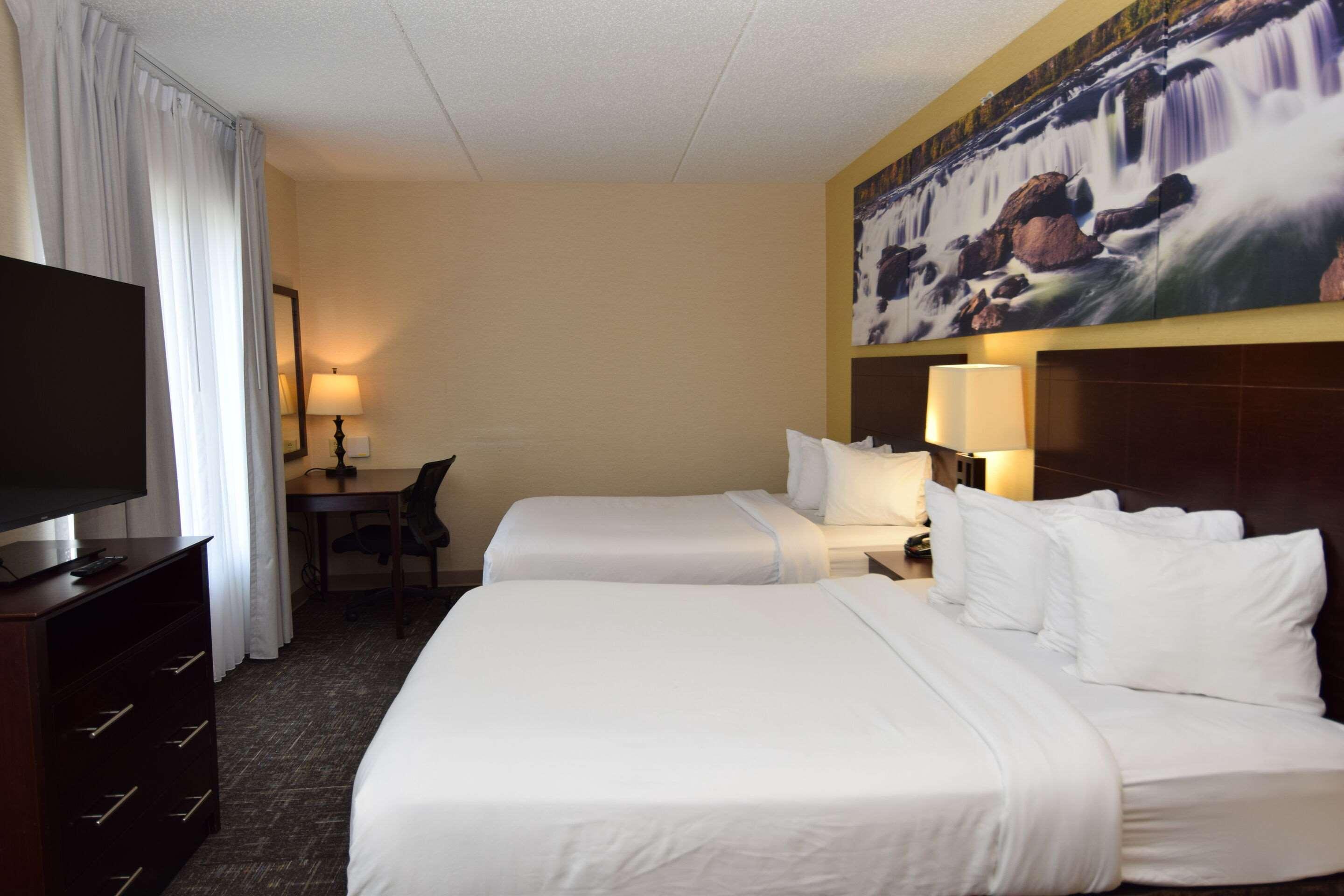 Suite Two Queen Beds