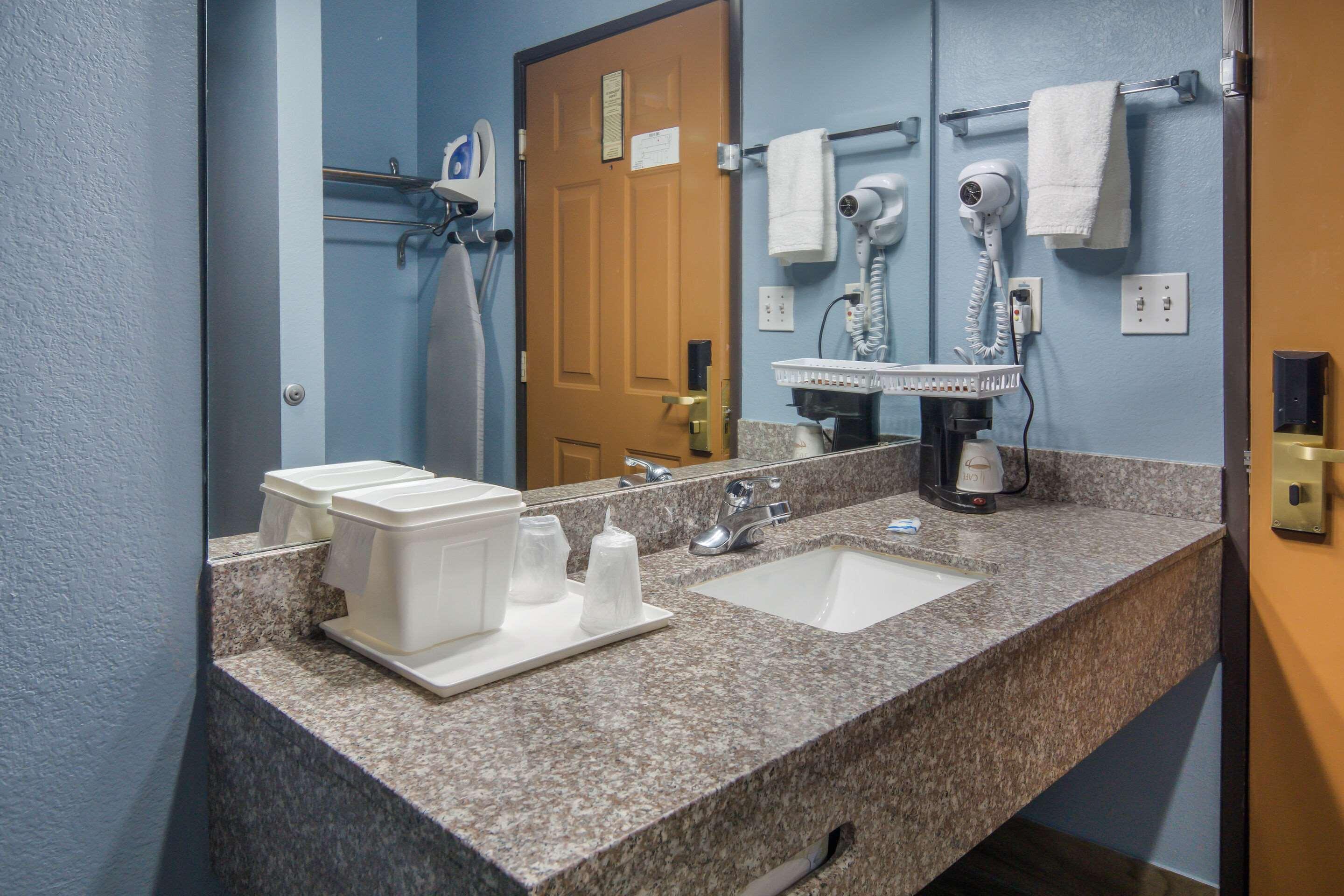 Suite Two Queen Beds