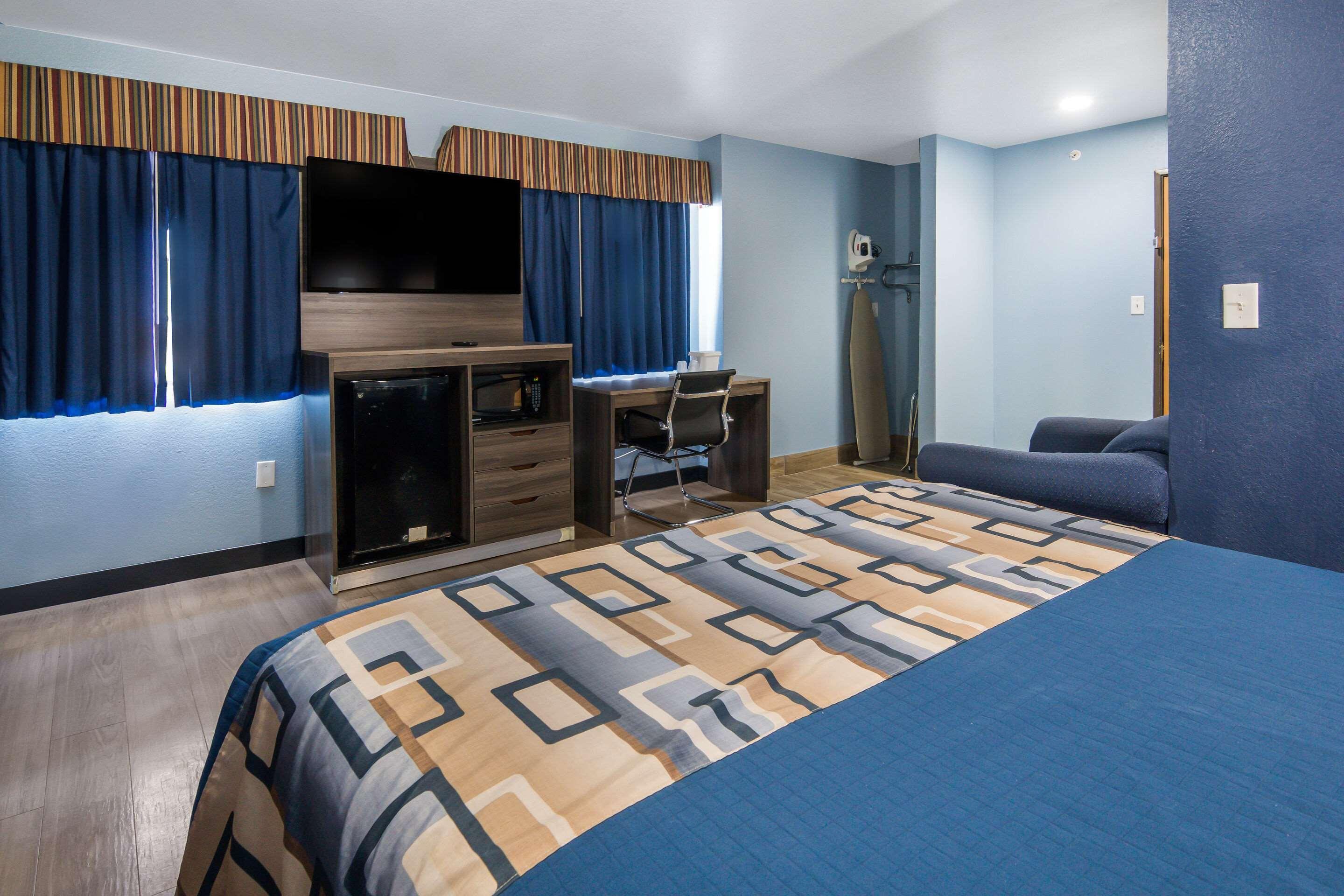 Double Two Queen Beds Non Smoking