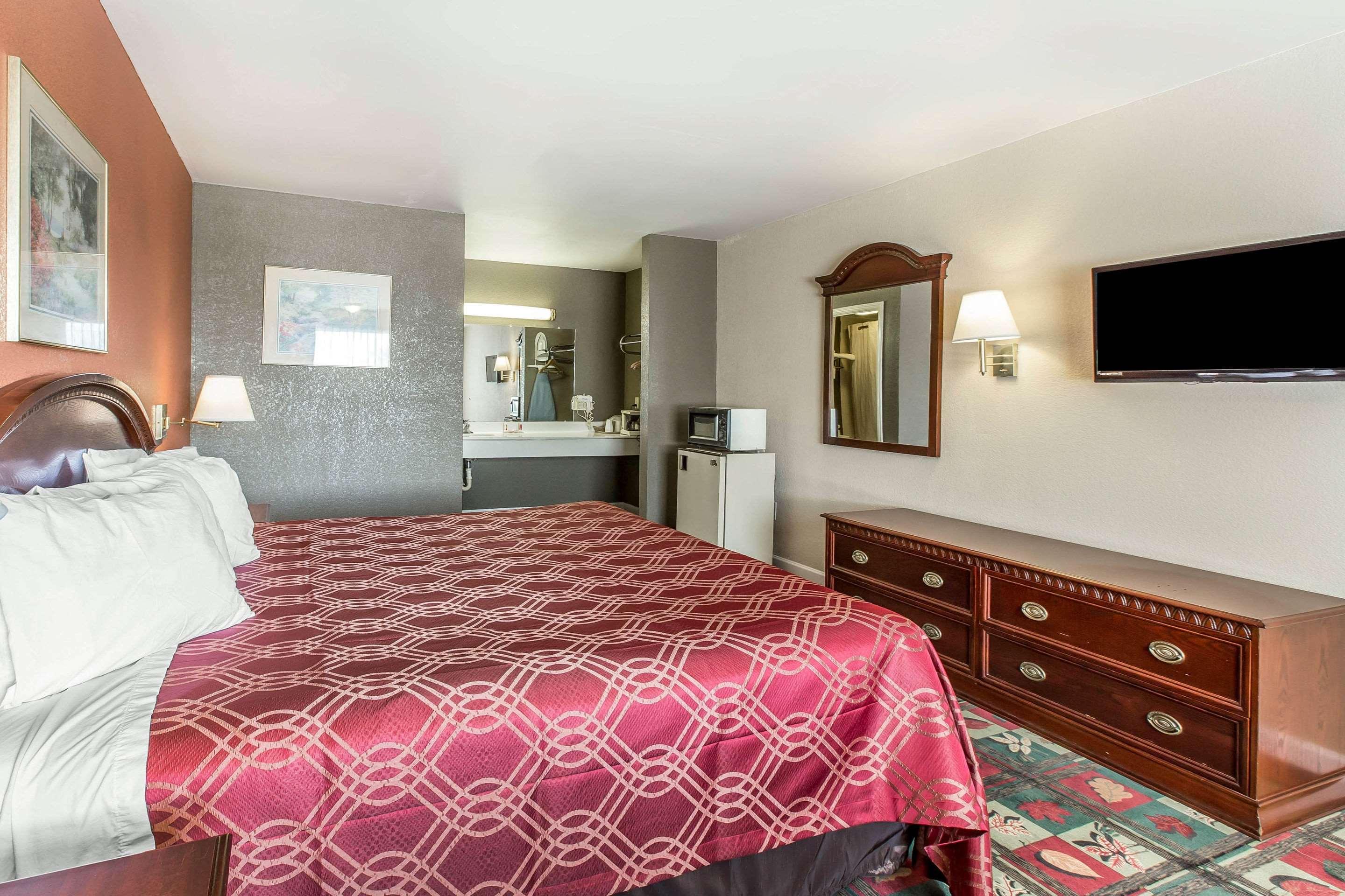 Double King Bed Non Smoking