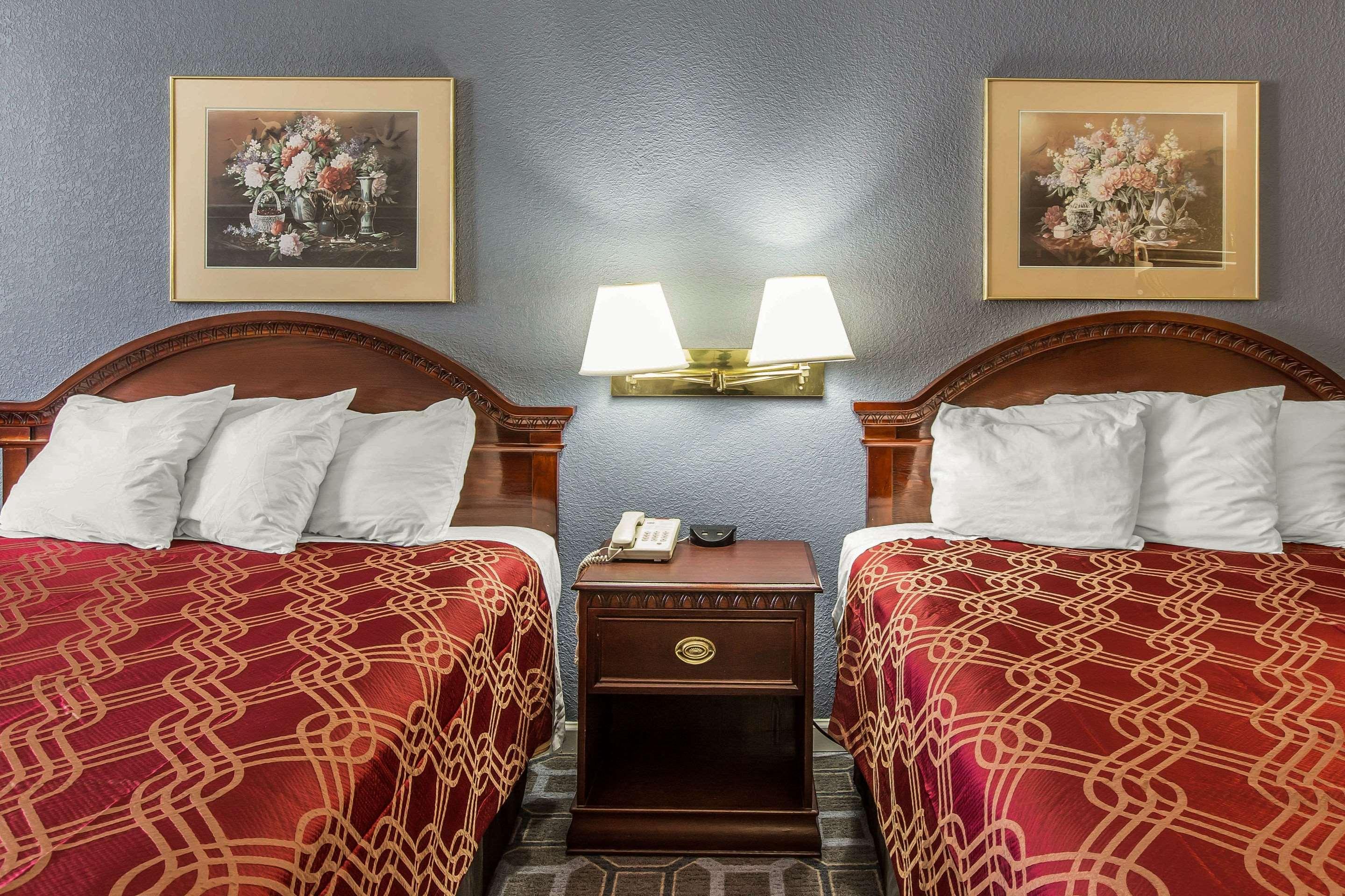 Quadruple Two Queen Beds