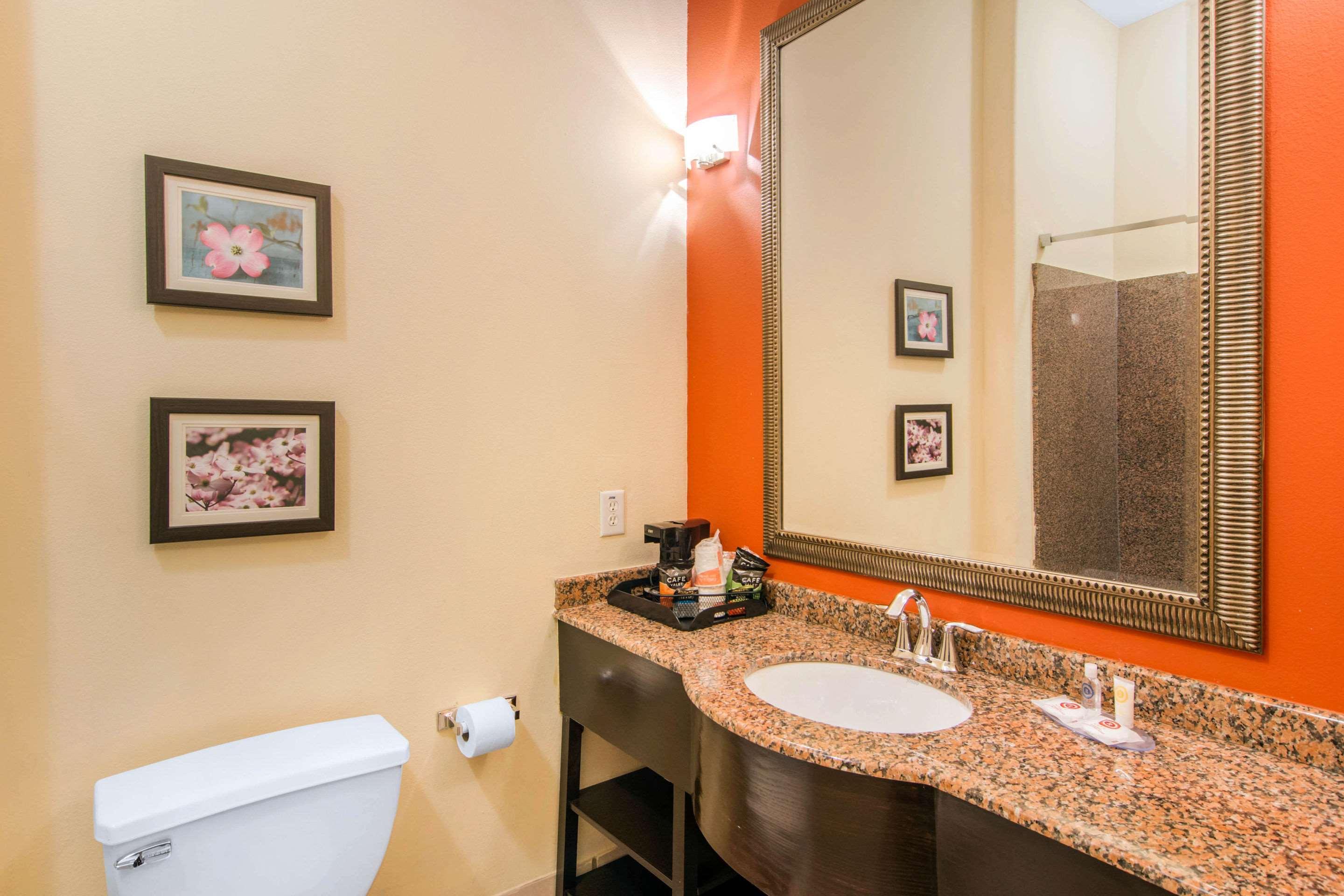 Double King Bed Non Smoking