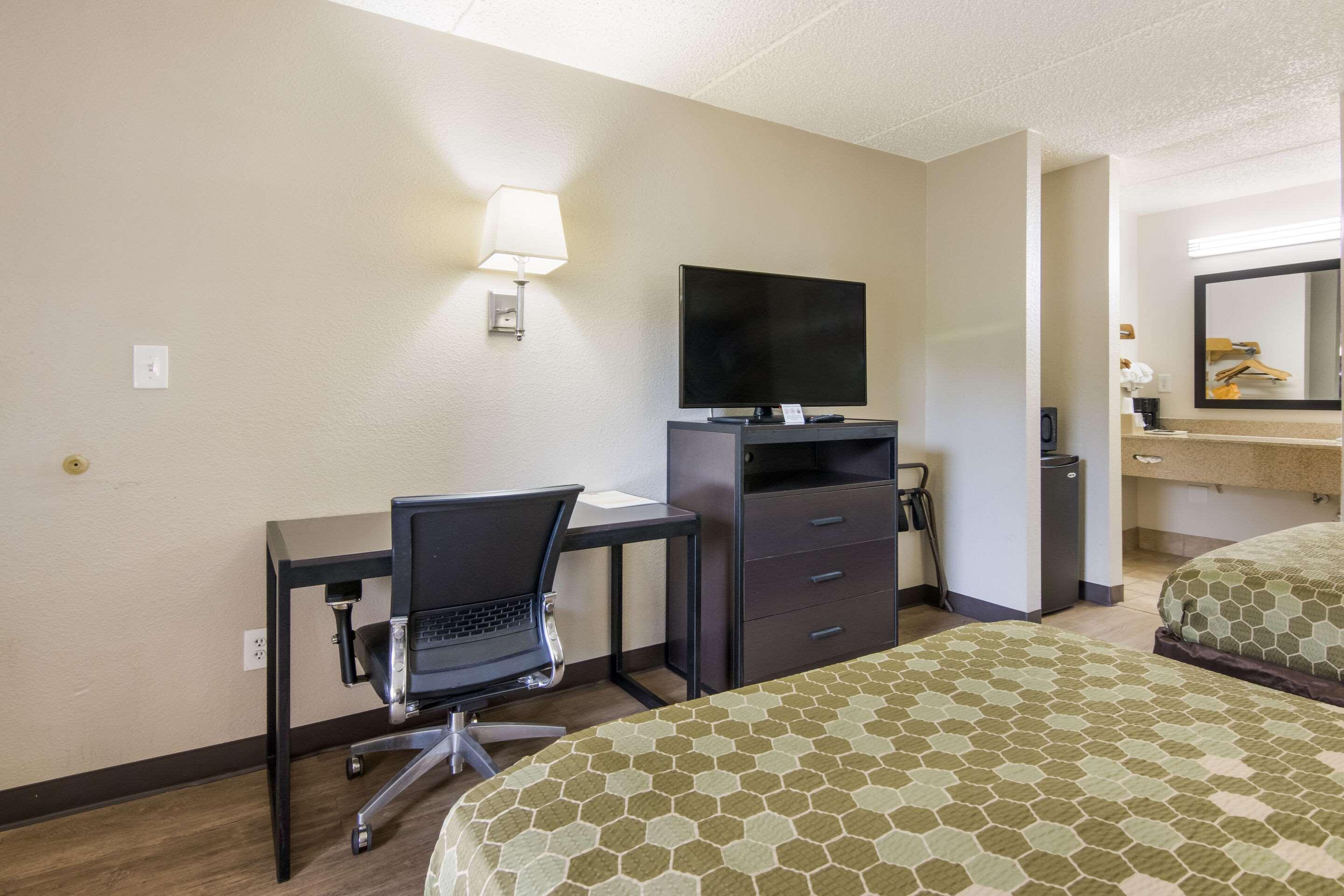 Double Two Double Beds Non Smoking