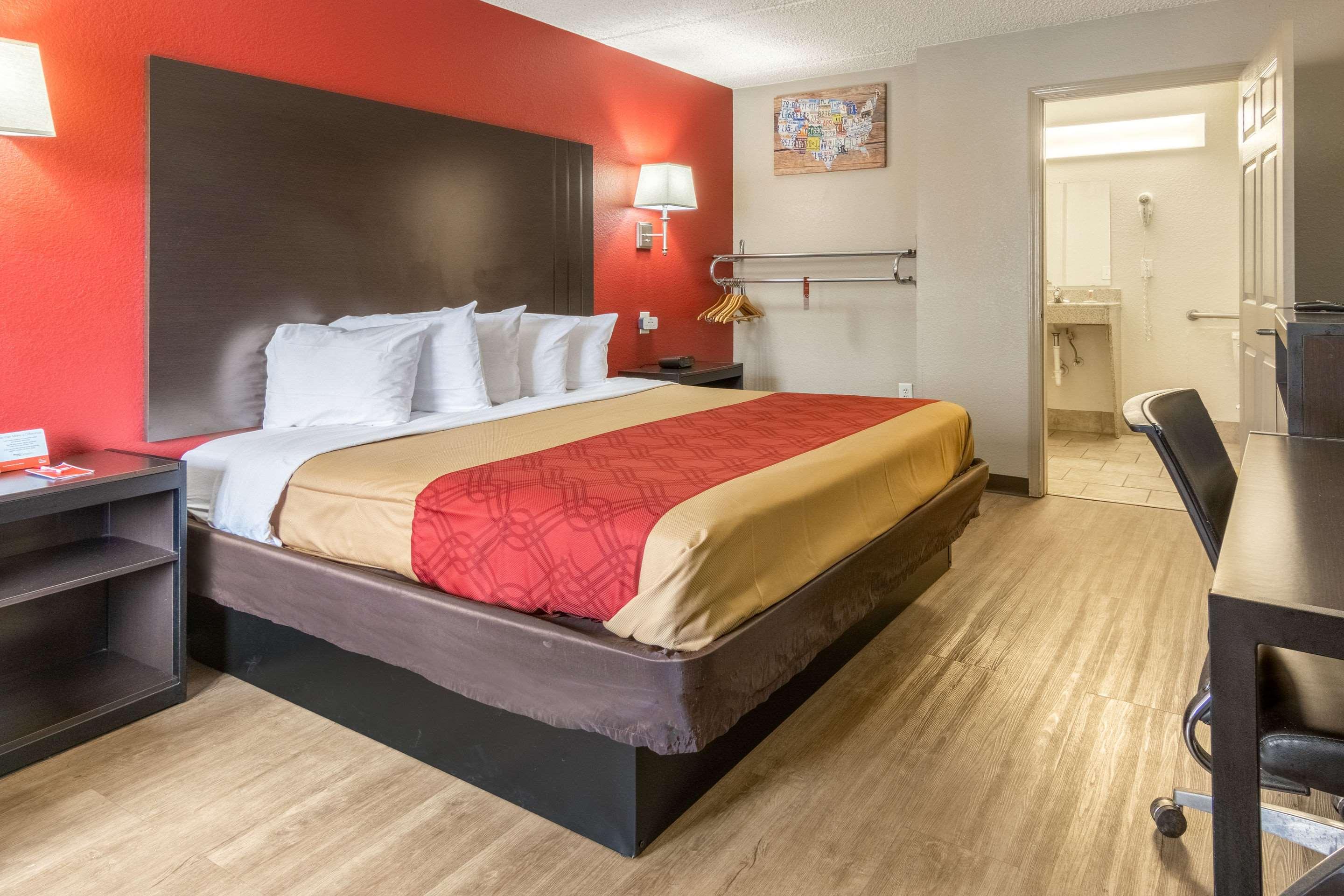 Double King Bed Non Smoking