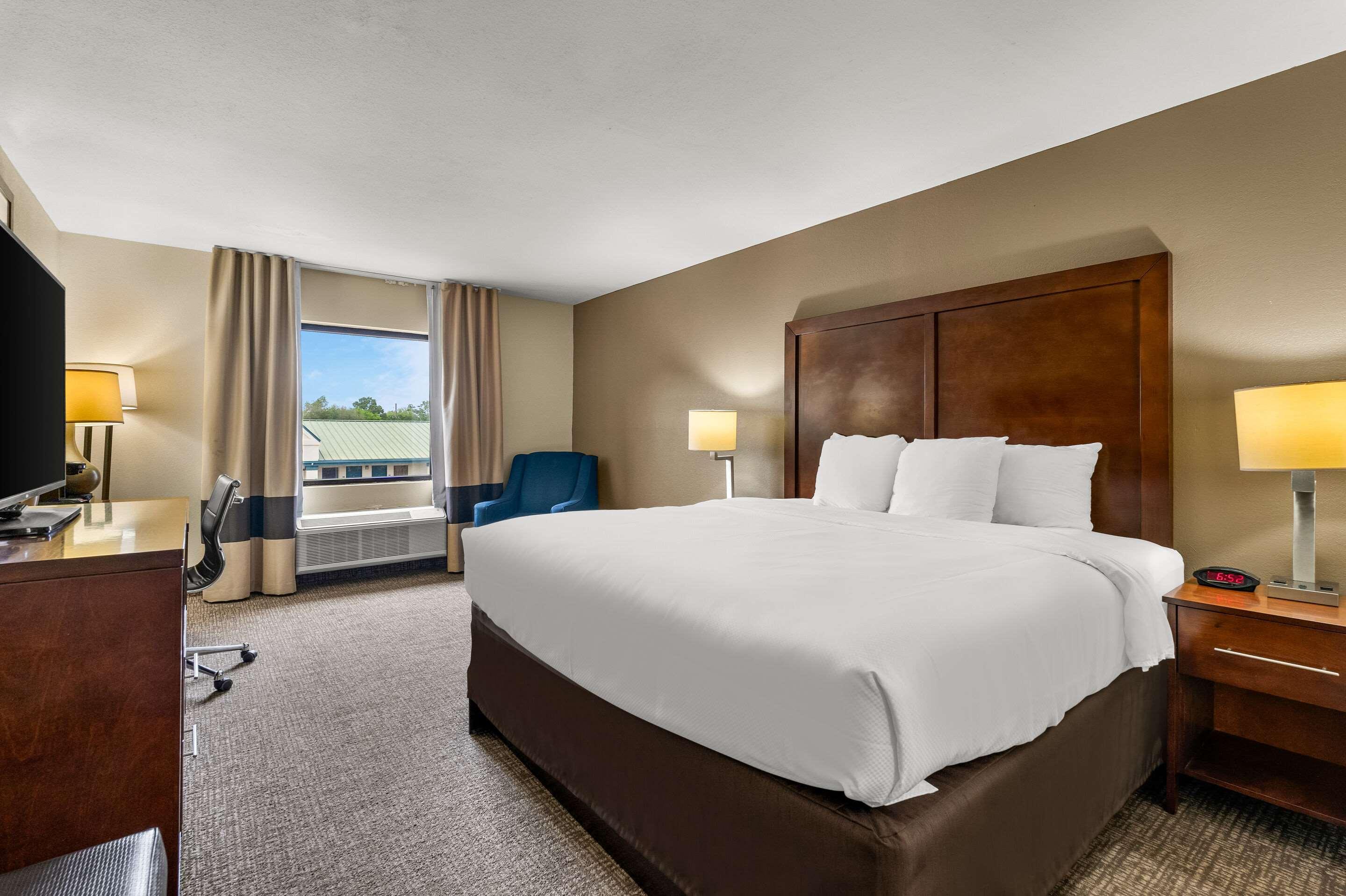 Double King Bed Non Smoking