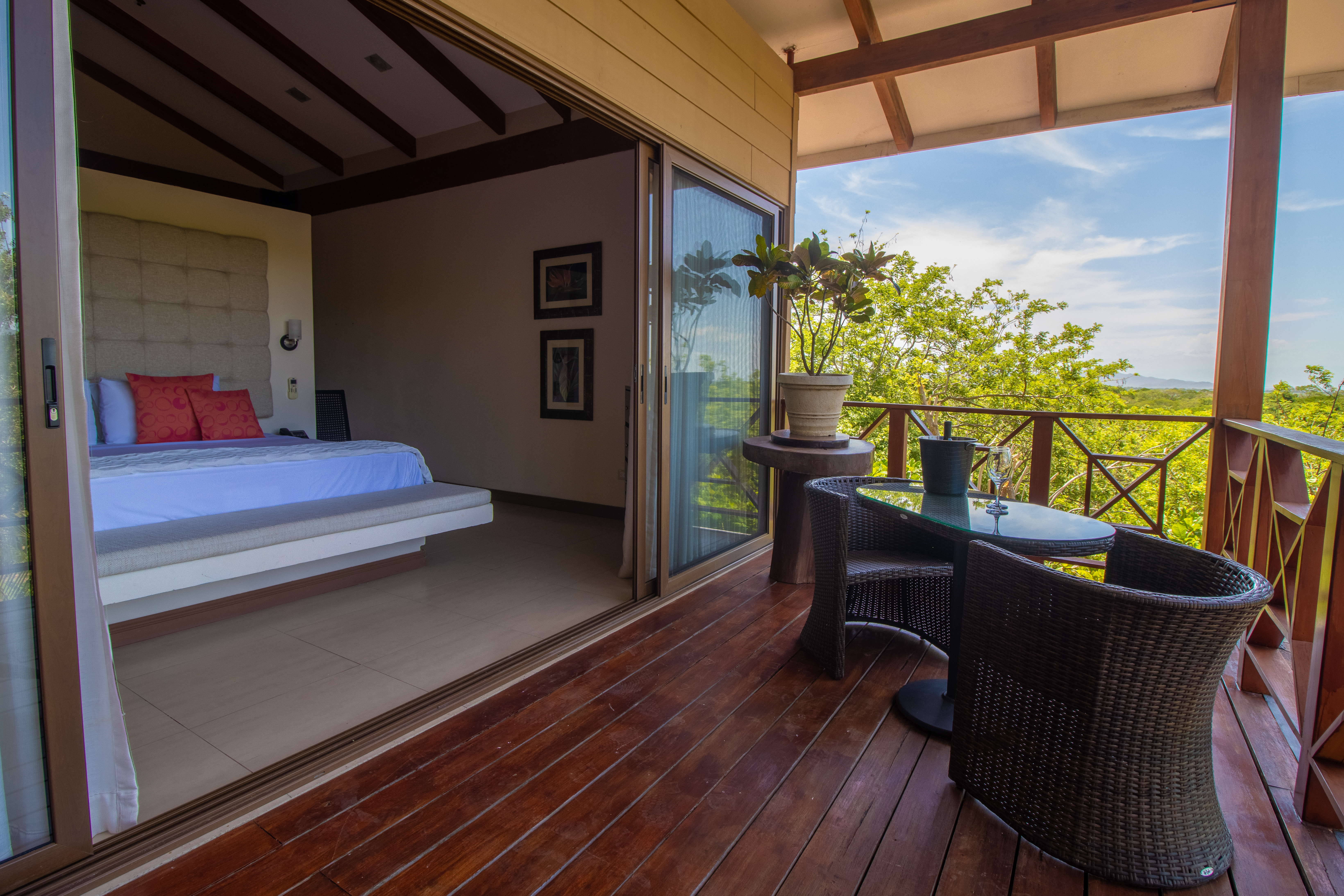 Junior Suite King Size Bed