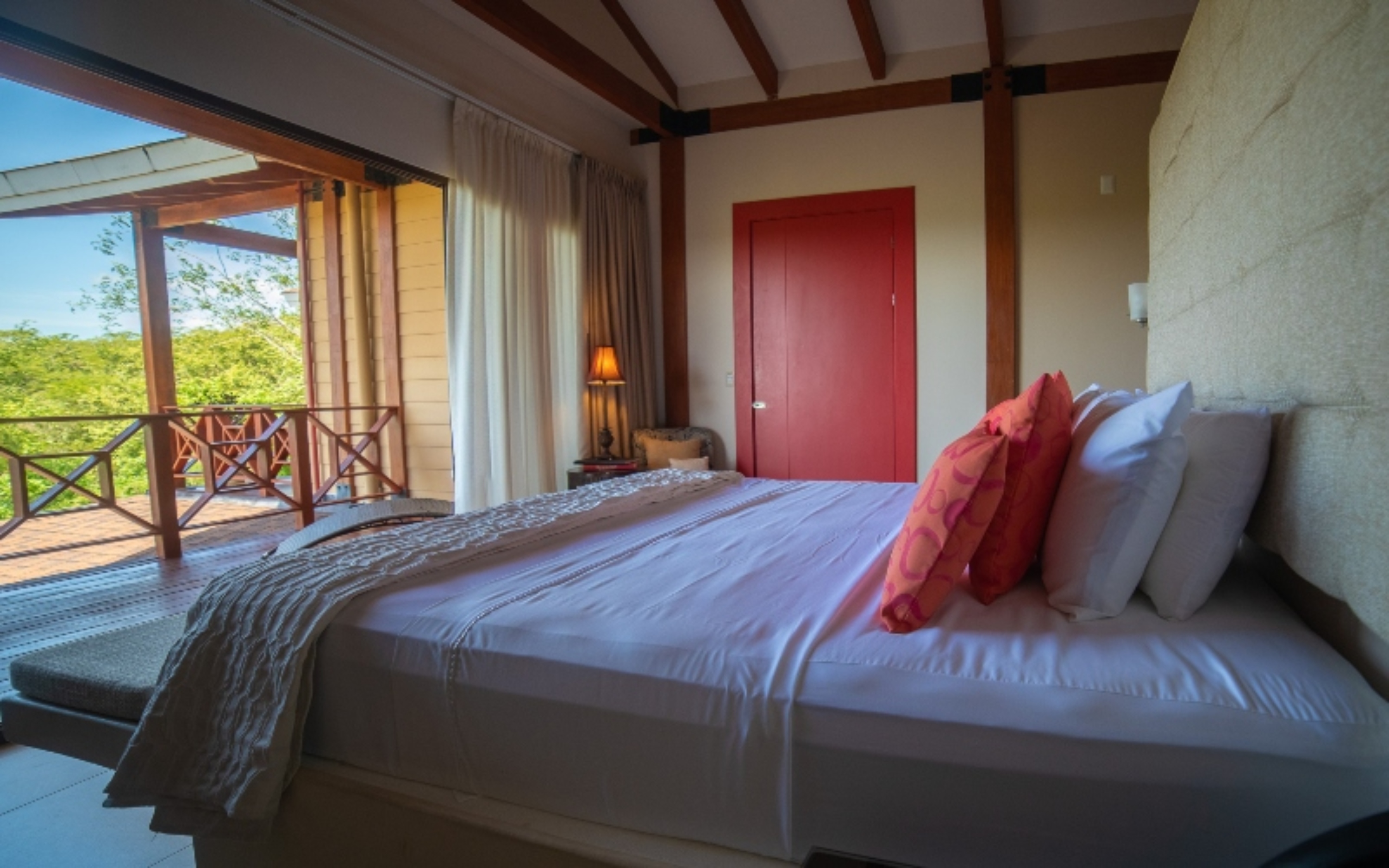 Junior Suite King Size Bed