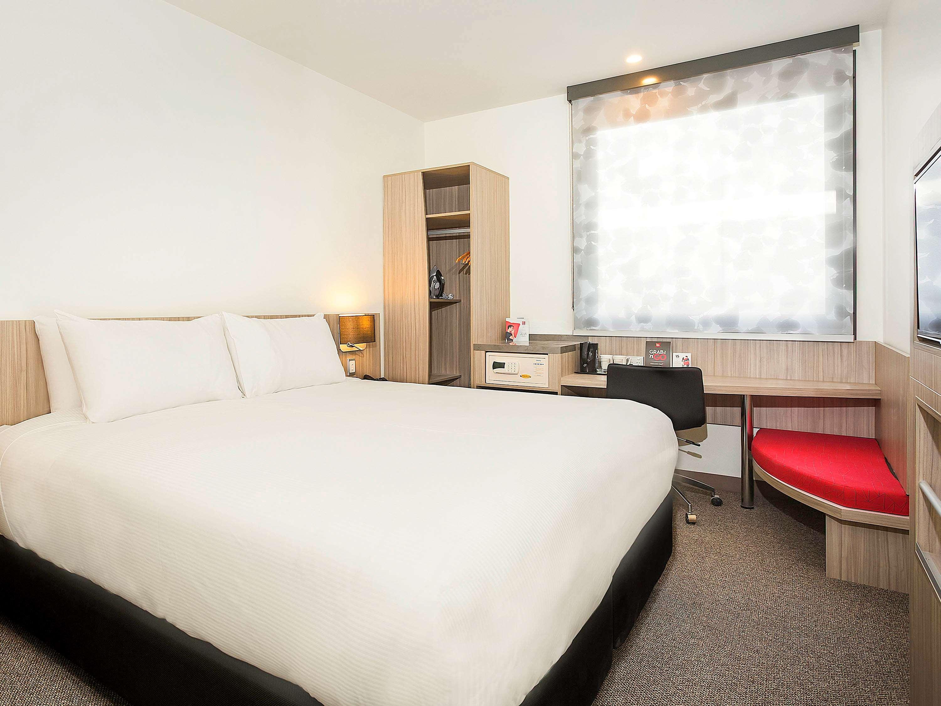 Double Superior Queen Bed