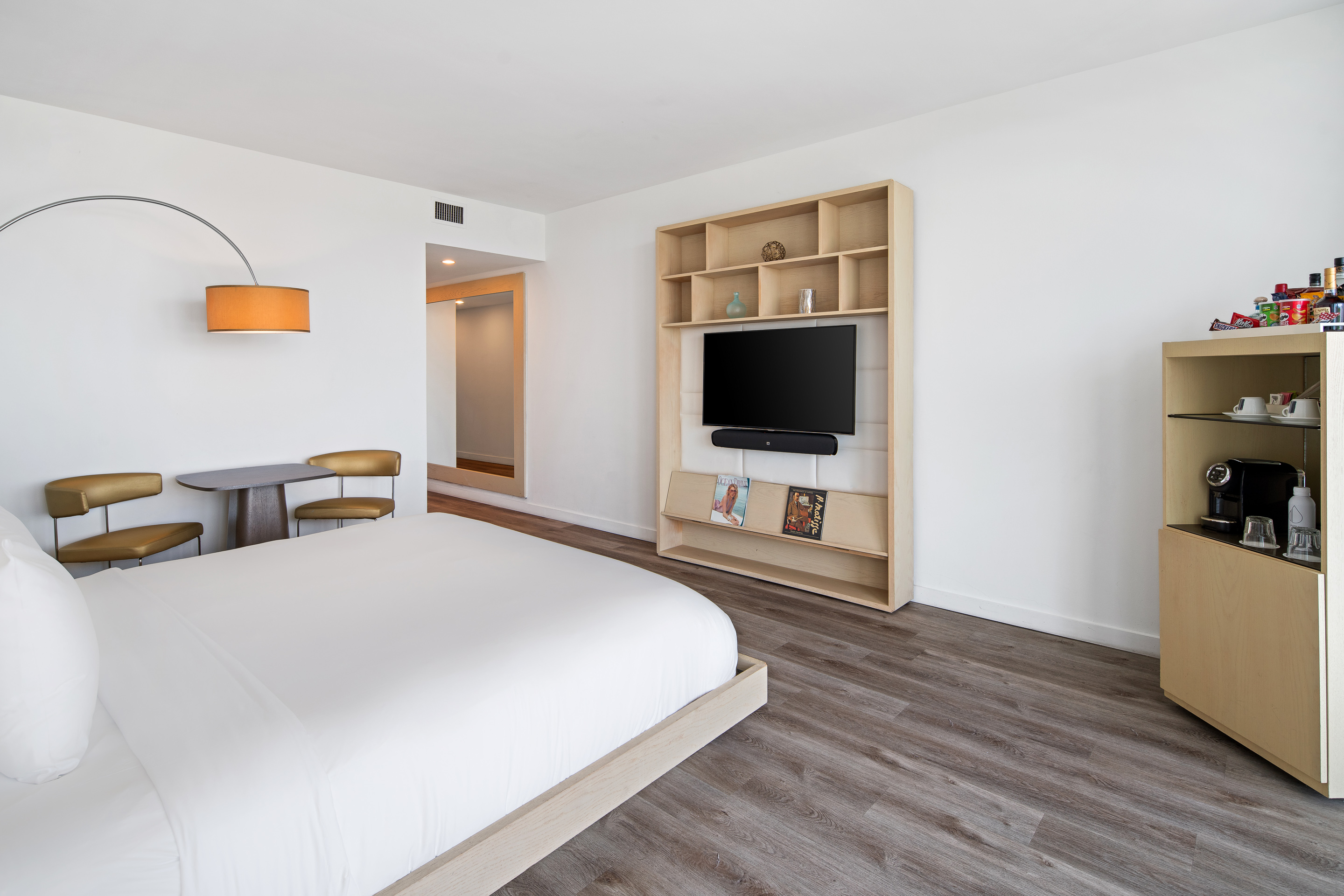 Room City View King Bed