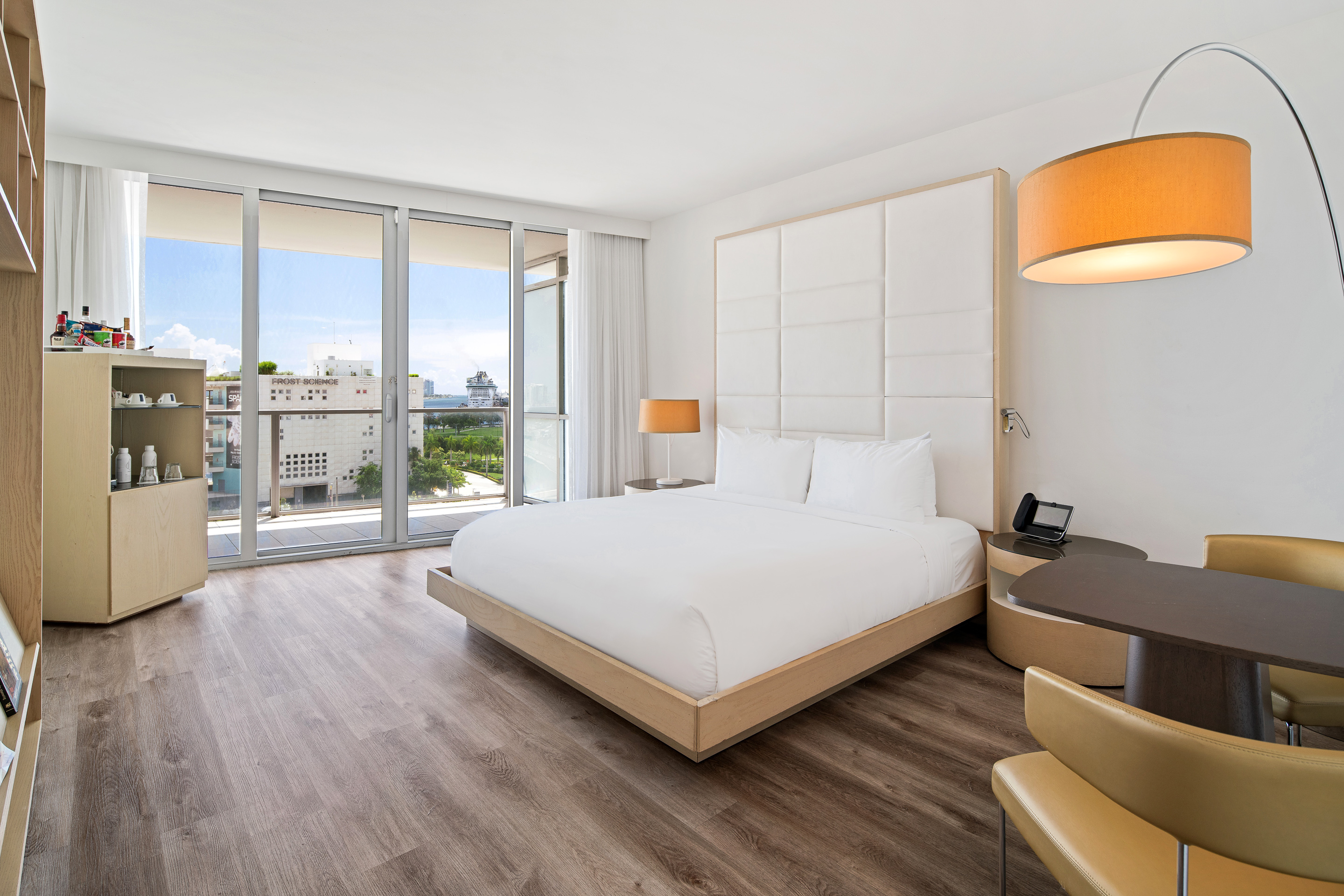 Room City View King Bed