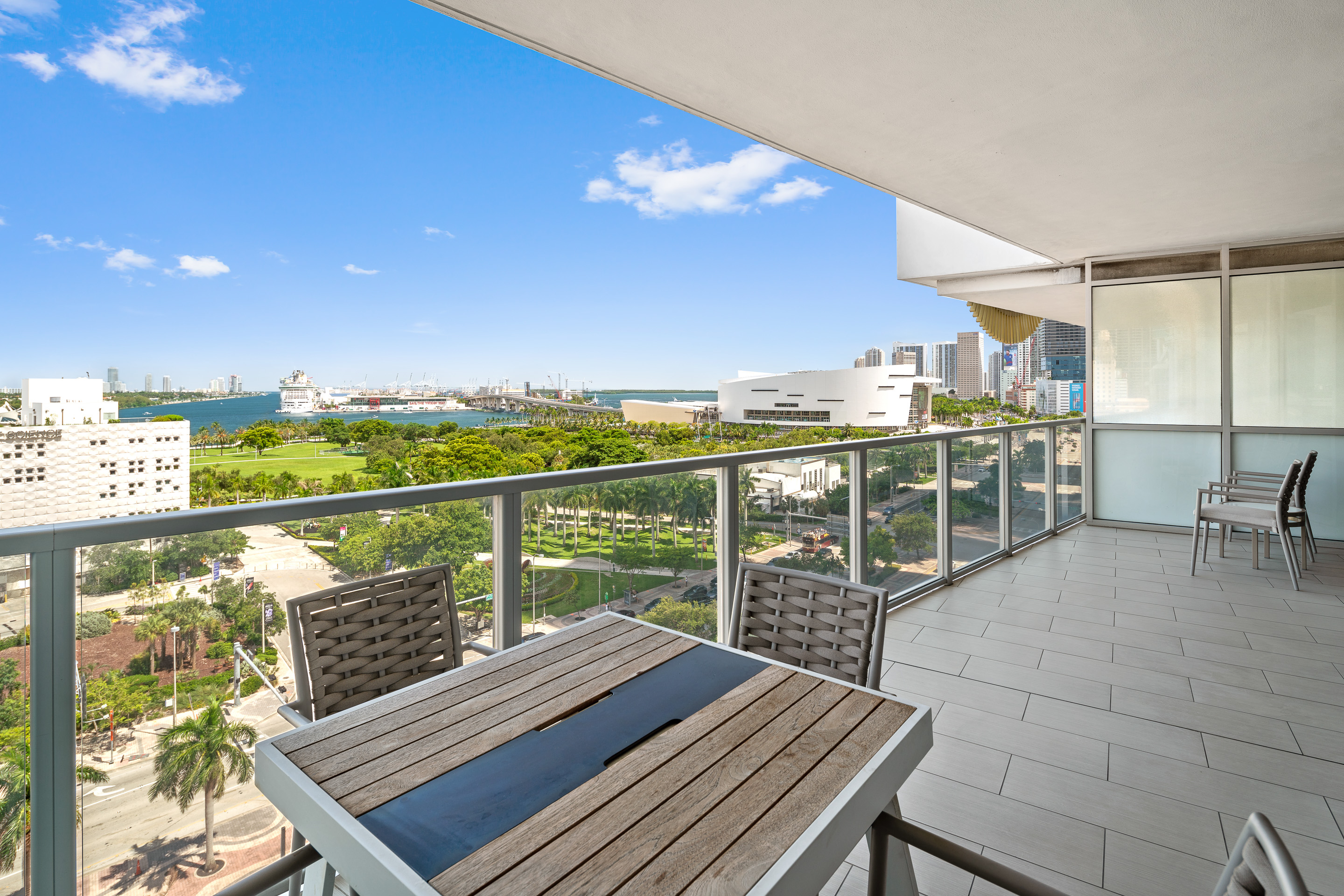 Room Deluxe Bay View