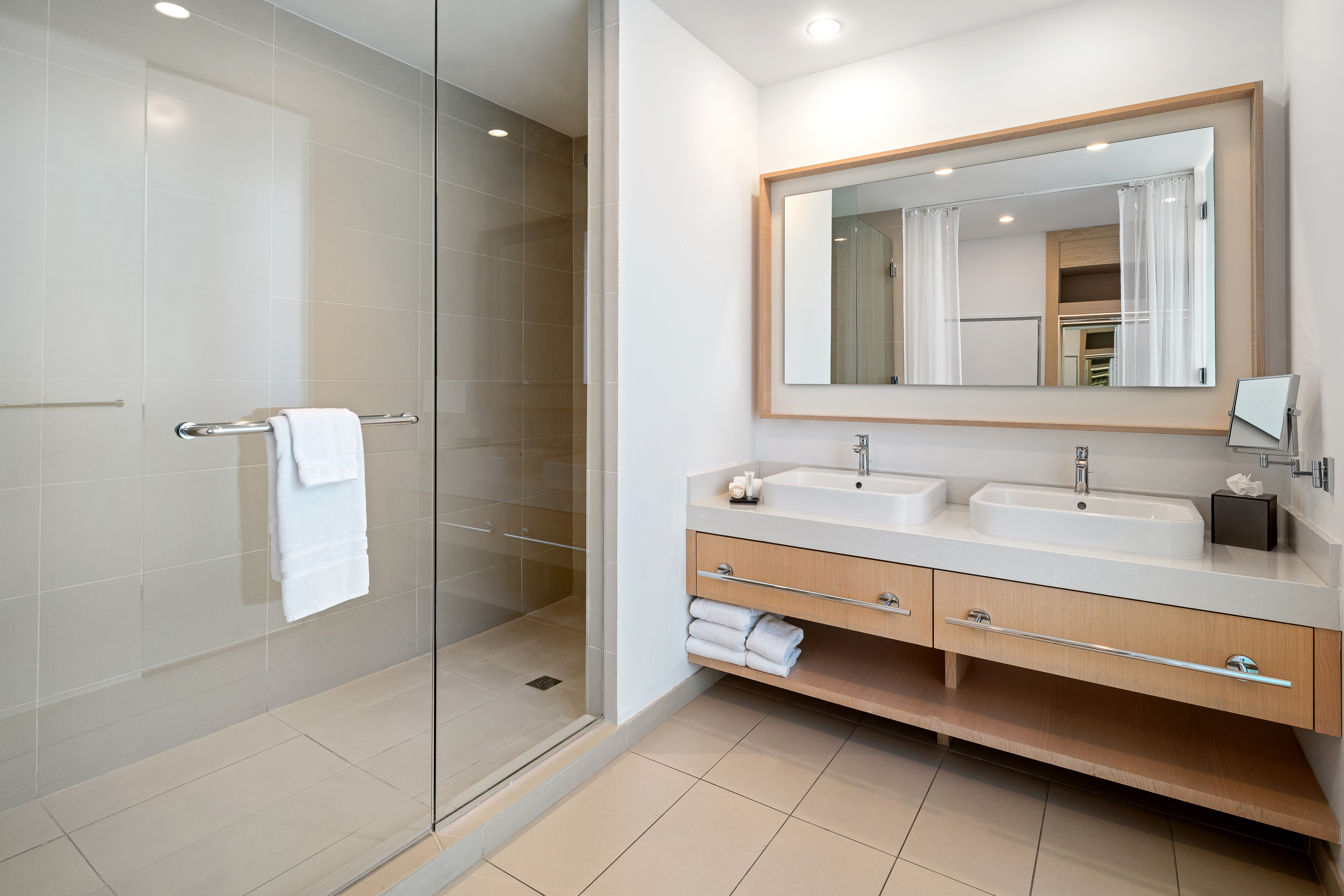 Room Pool View King Bed