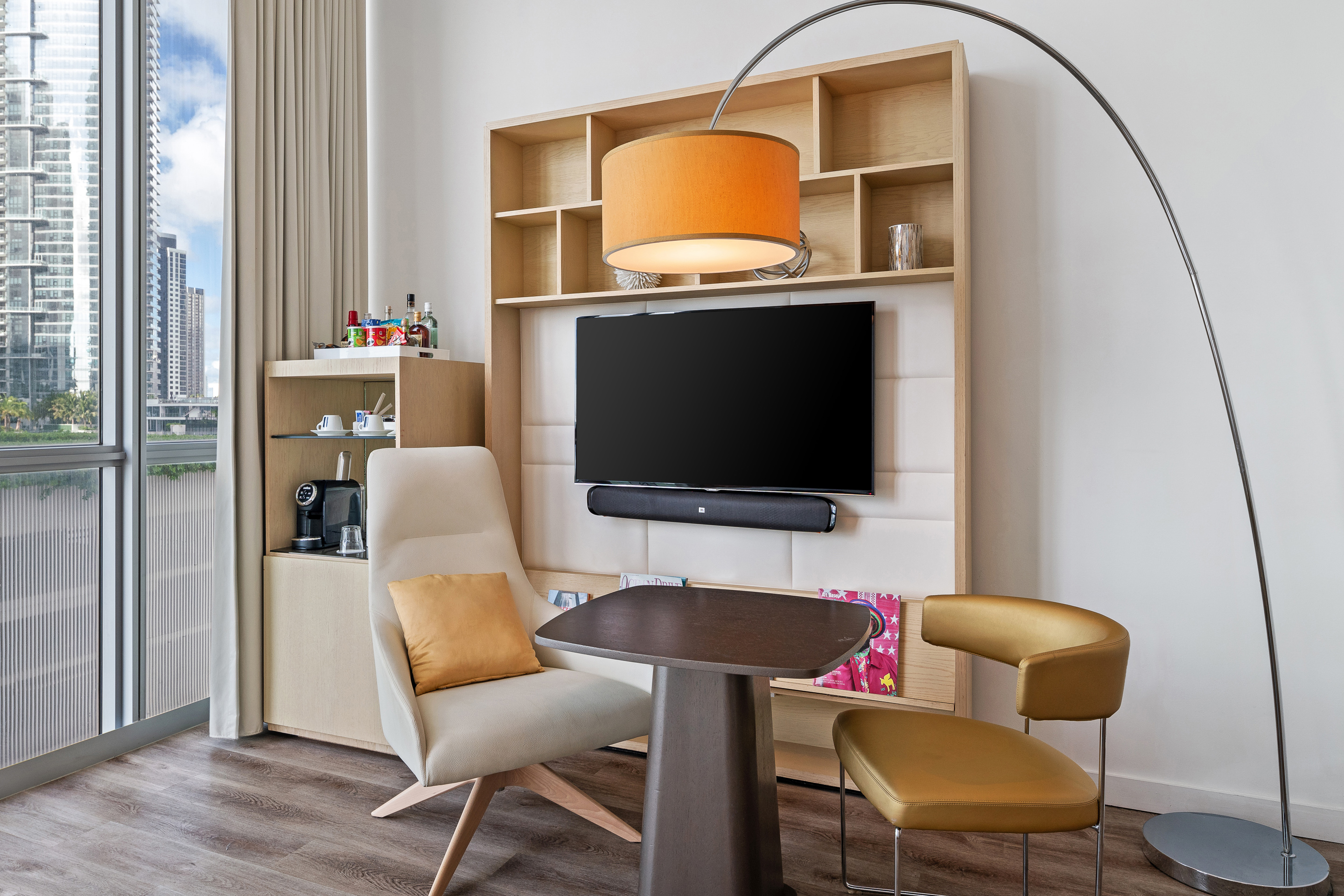 Single City View King Bed