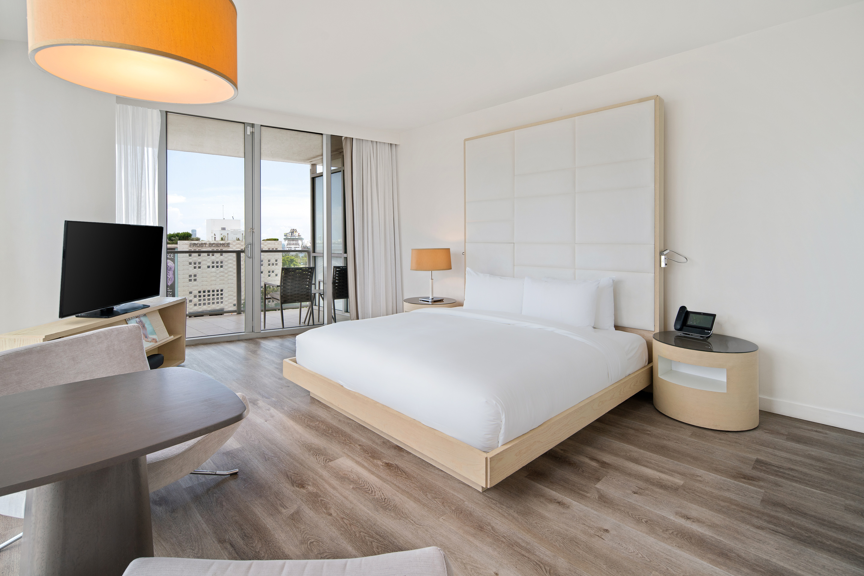 Junior Suite Bay View King Bed