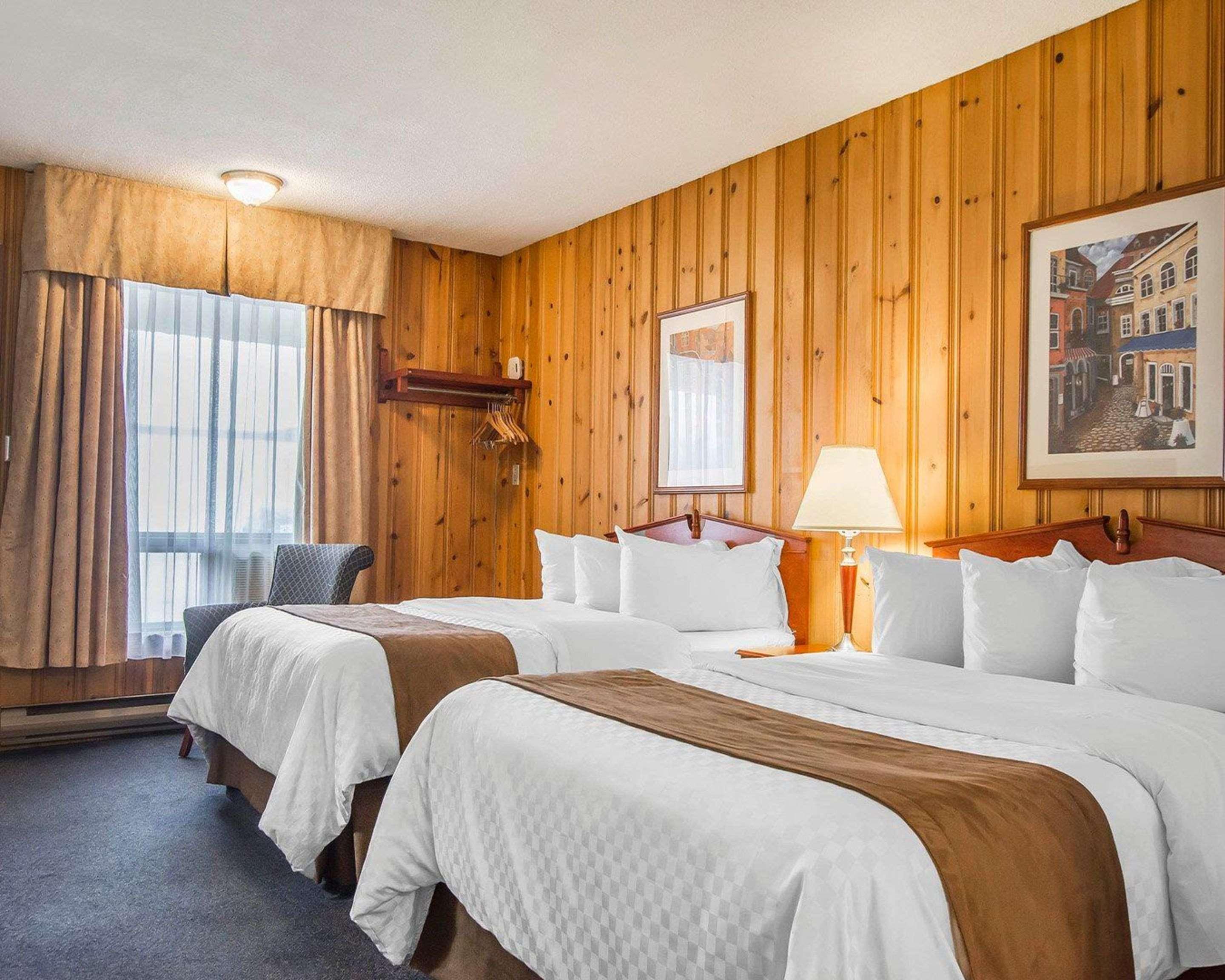 Quadruple Two Double Beds Non Smoking