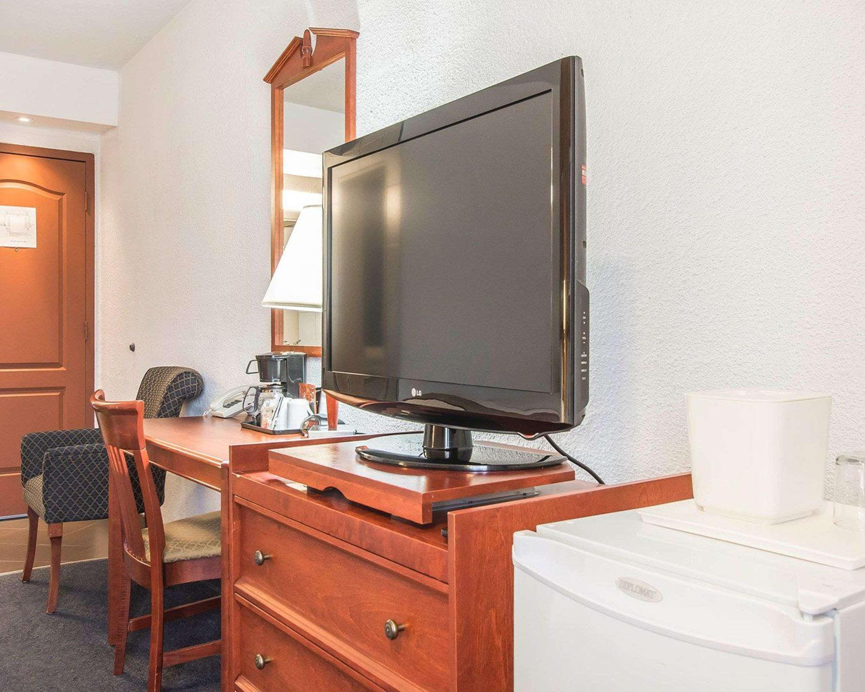 Quadruple Two Double Beds Non Smoking