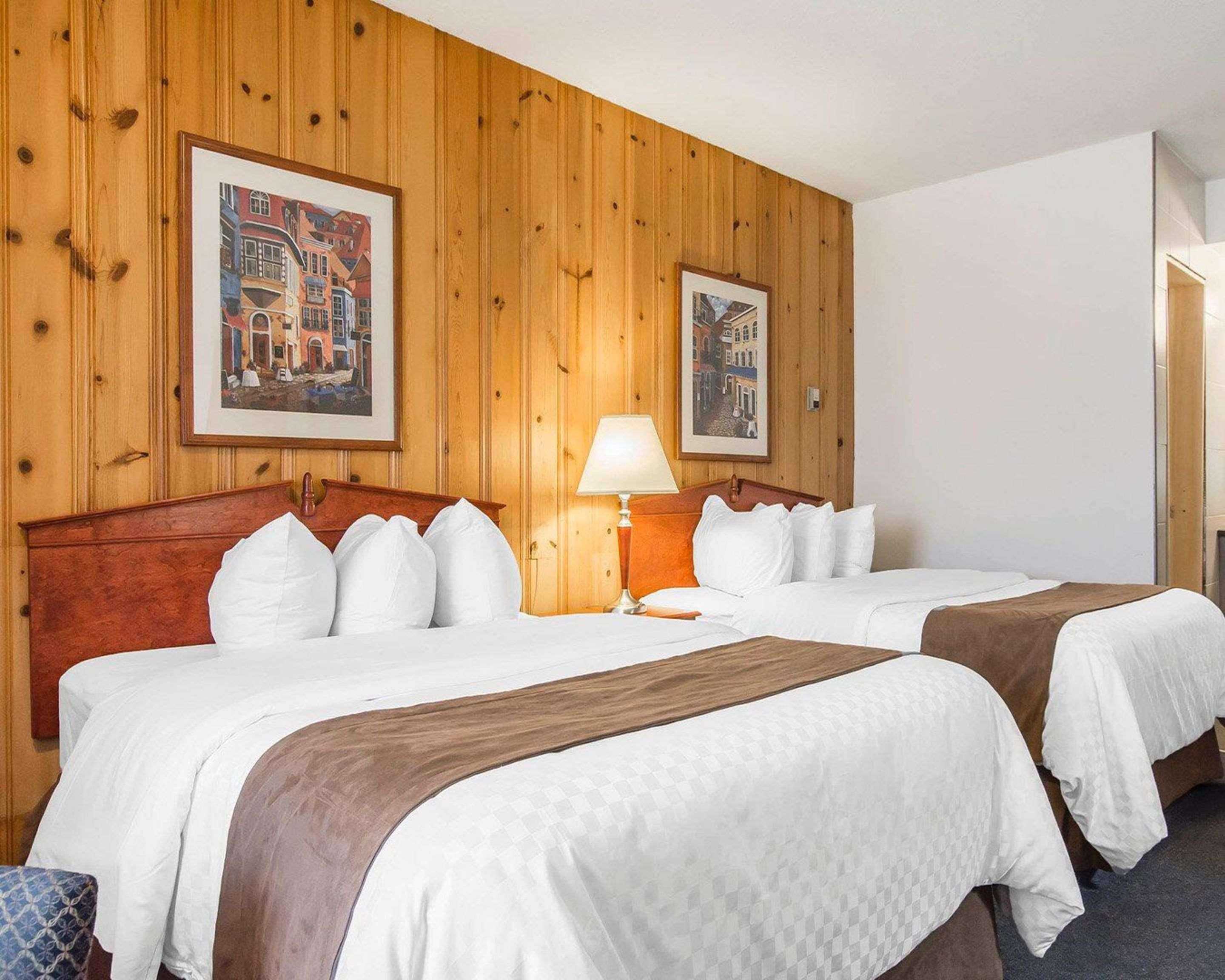 Quadruple Two Double Beds Non Smoking