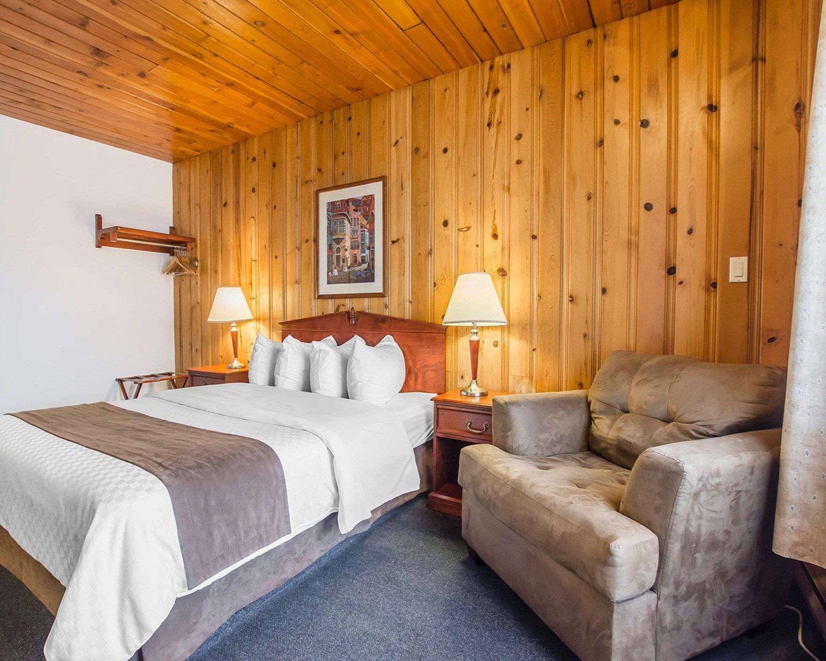 Double Queen Bed Non Smoking