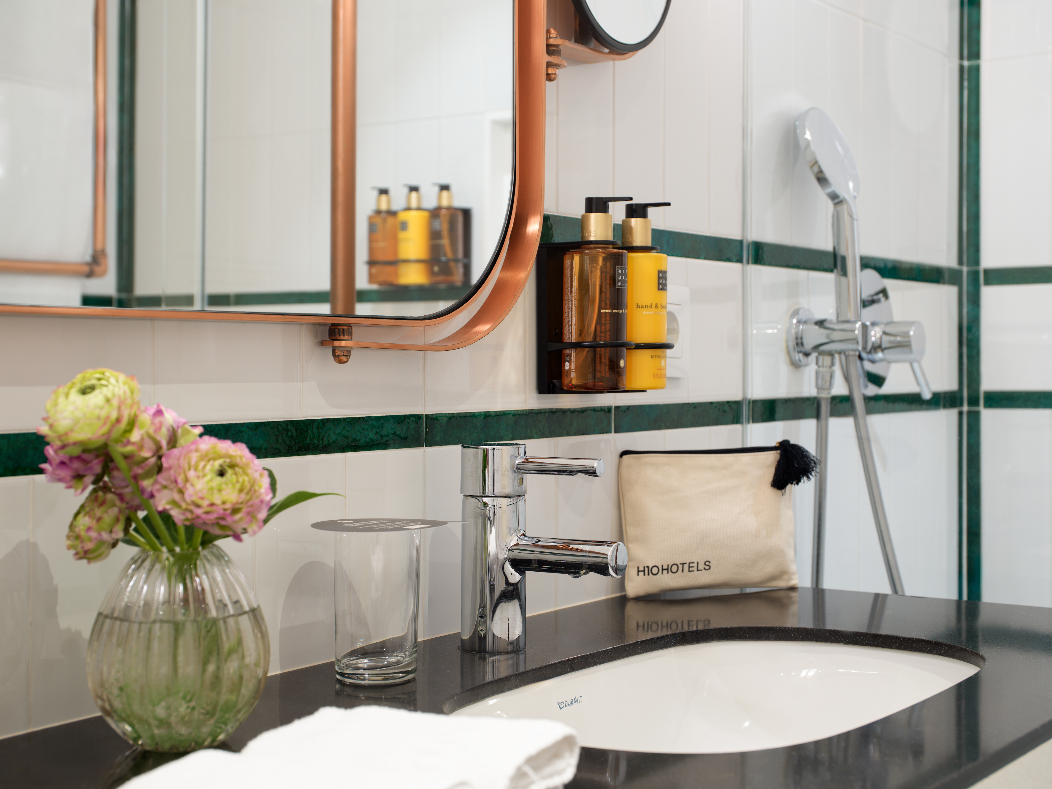 Double Classic City View