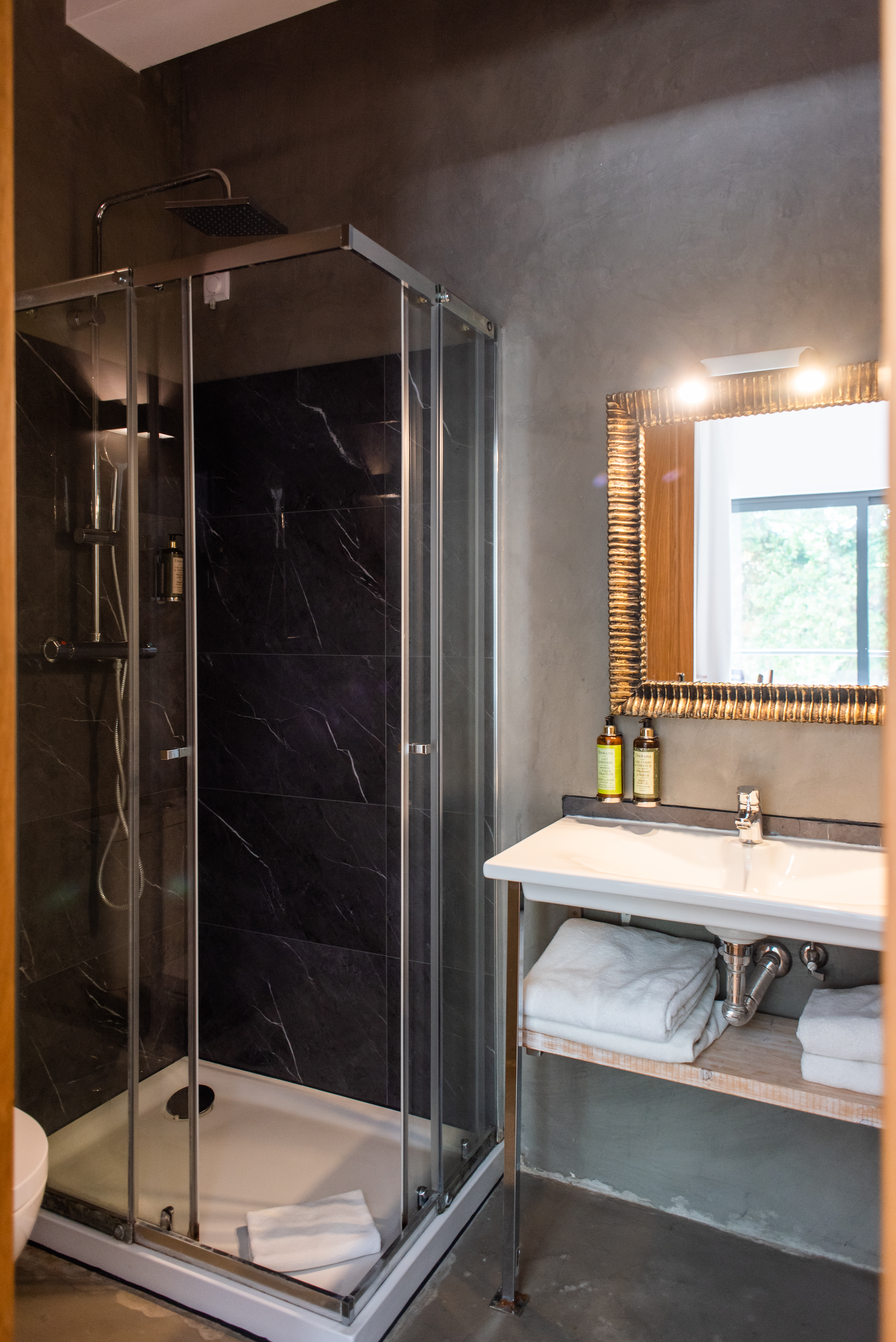 Double or Twin Deluxe