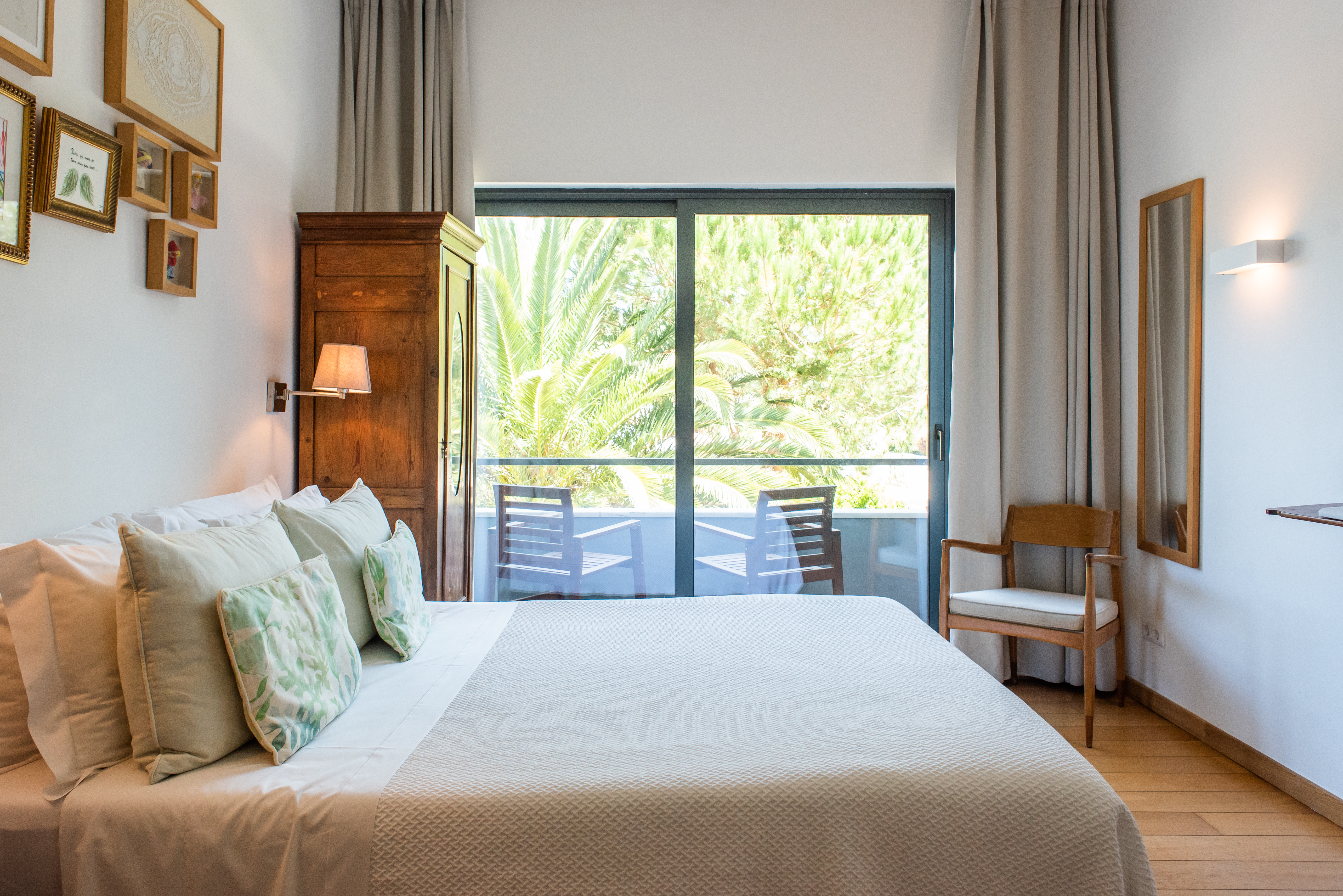 Double or Twin Deluxe