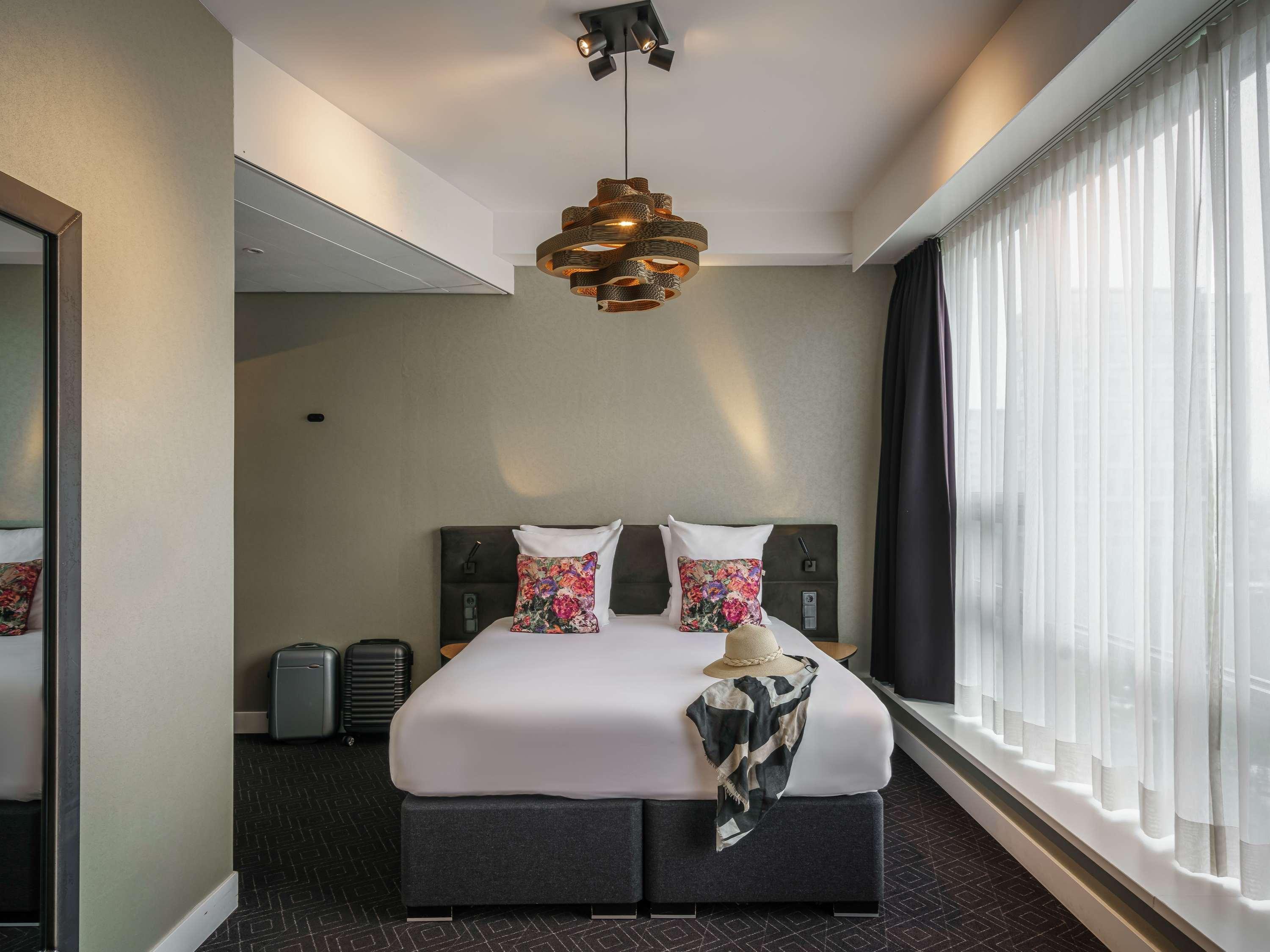 Double Classic Double Bed