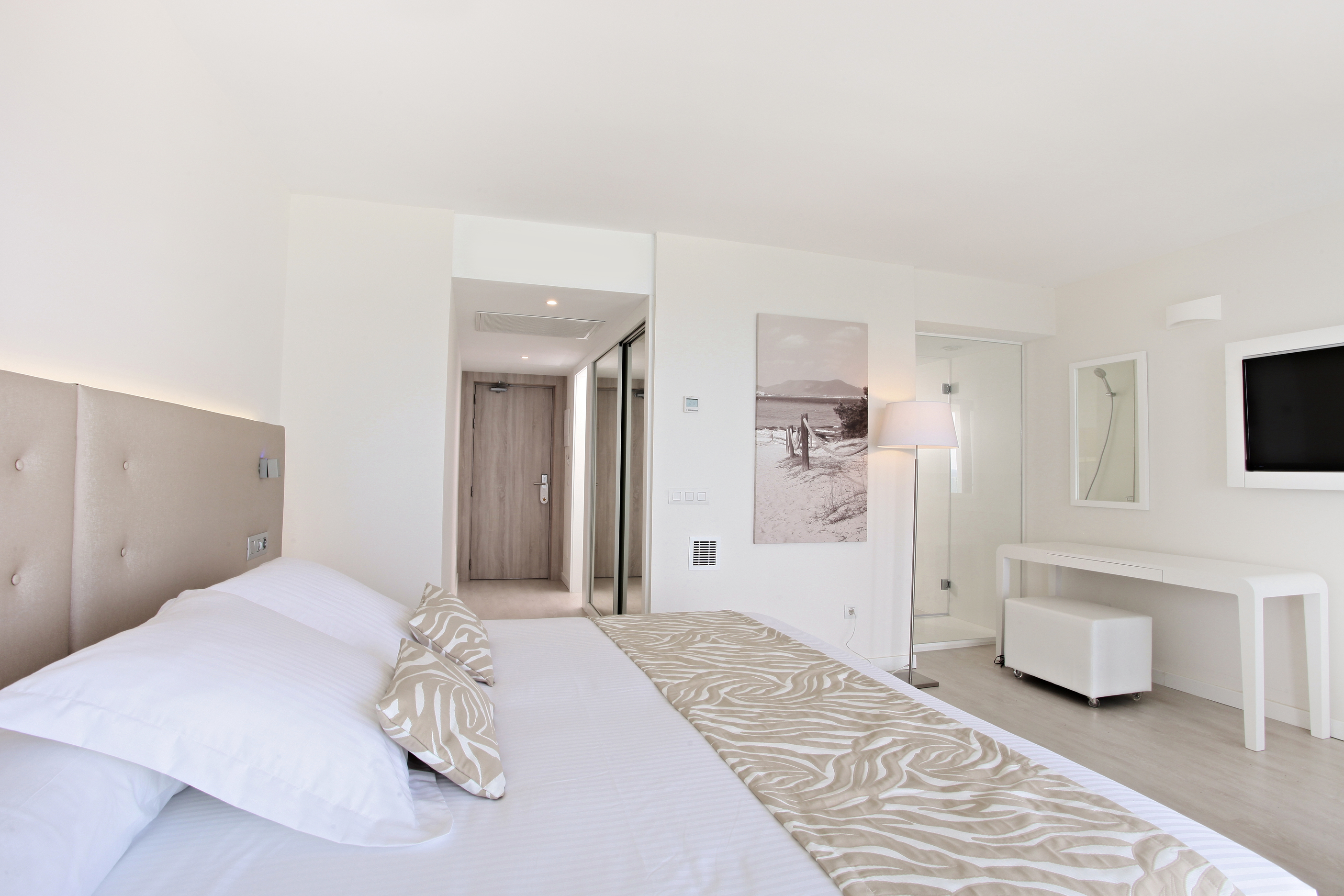 Double or Twin Side Sea View