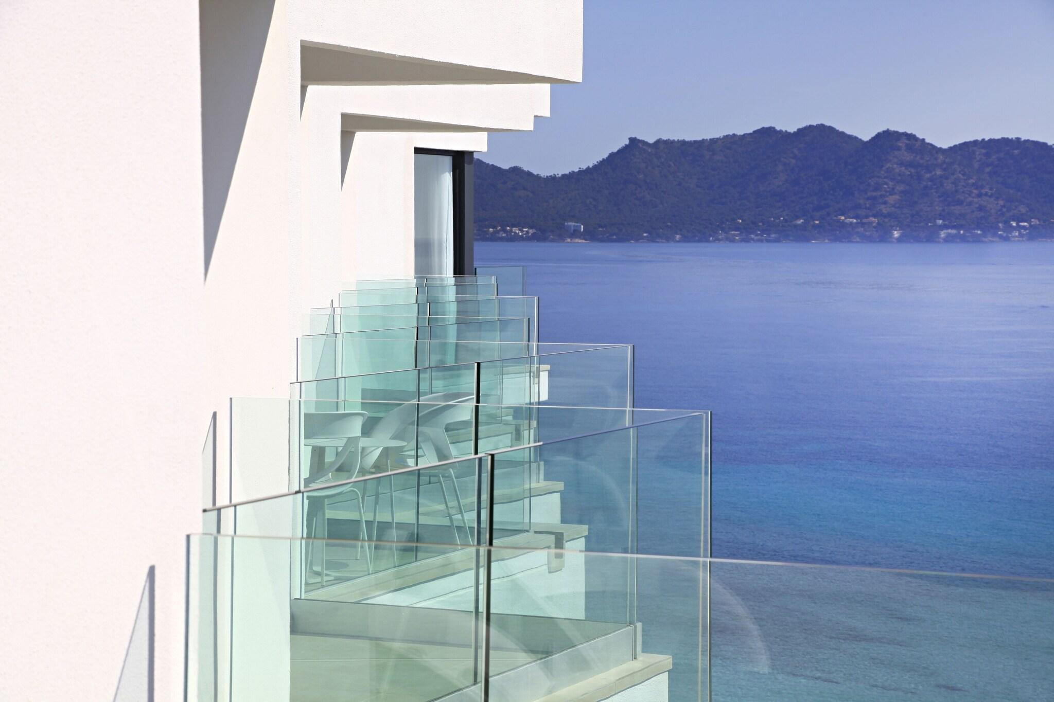 Double Single Sea View