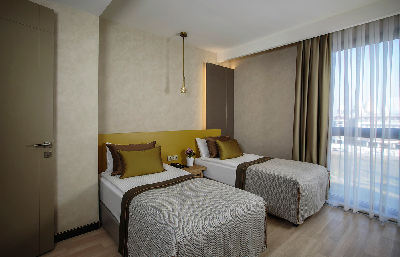 Double Single Side Sea View