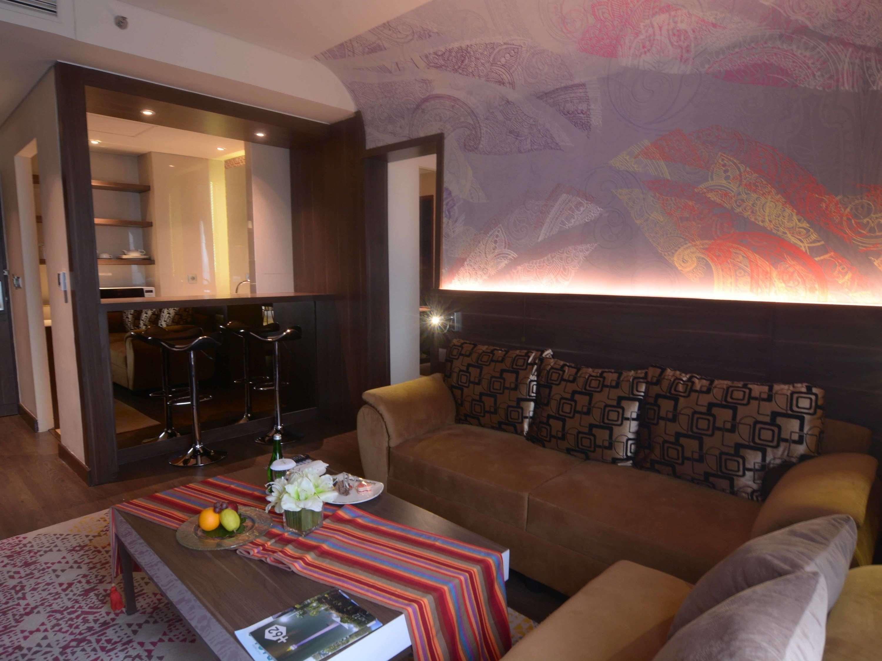 Suite Business King Bed