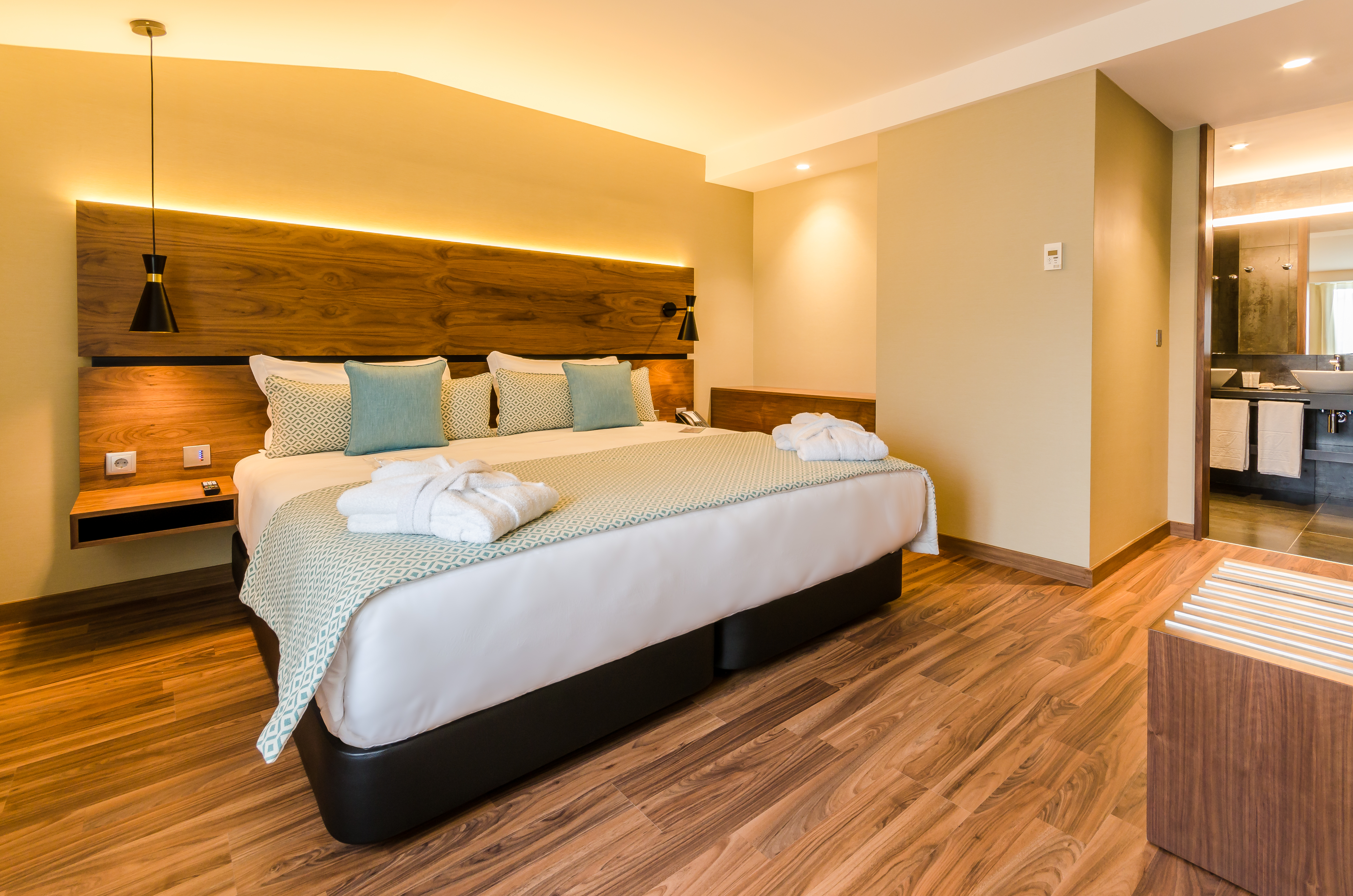 Double Single Superior