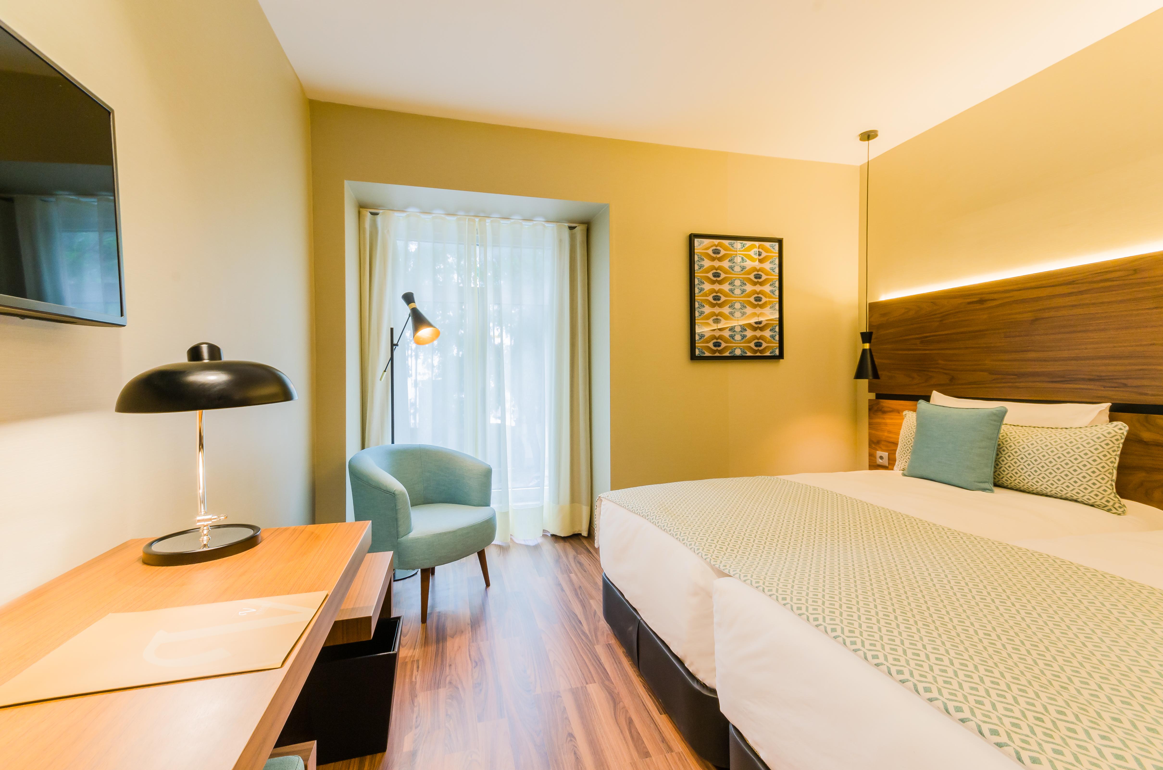 Double Connecting Room